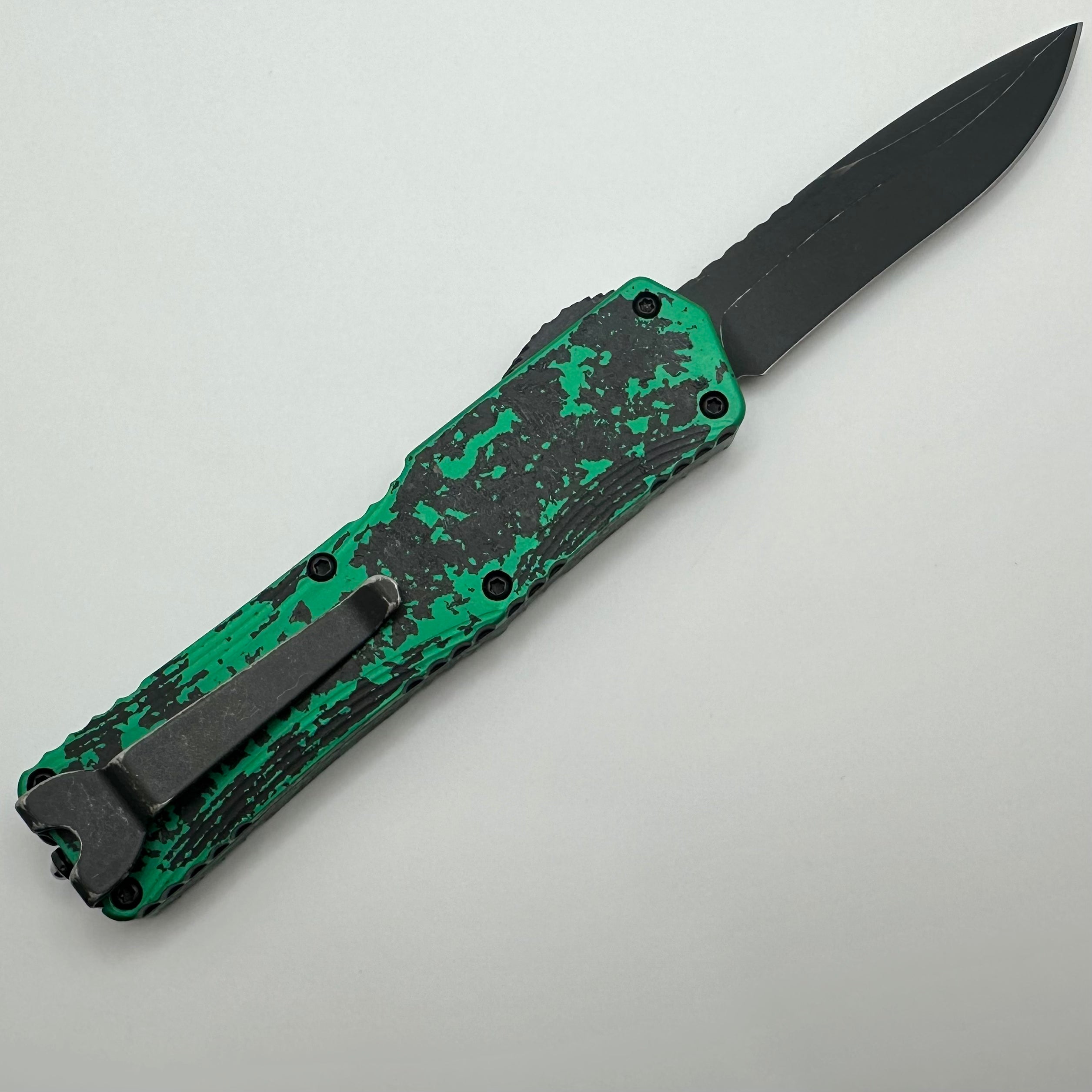 Heretic Knives Colossus USN 2023 Breakthrough Green & Battleworn Recurve Magnacut PRE OWNED