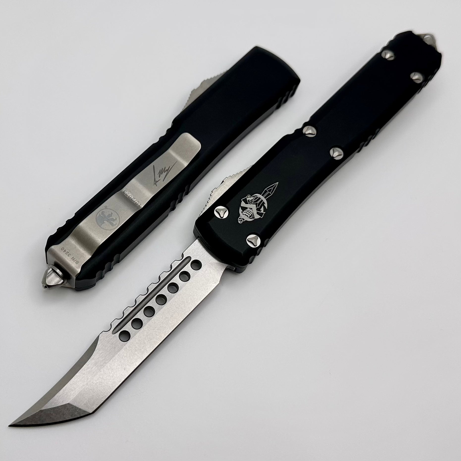 Microtech Ultratech Hellhound Stonewash Standard & Black 119-10S