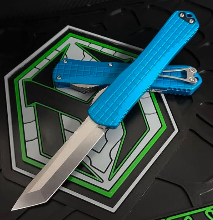 Heretic Knives Manticore X Turquoise Frag Handle & Stonewash Tanto MagnaCut H031F-2A-TQ