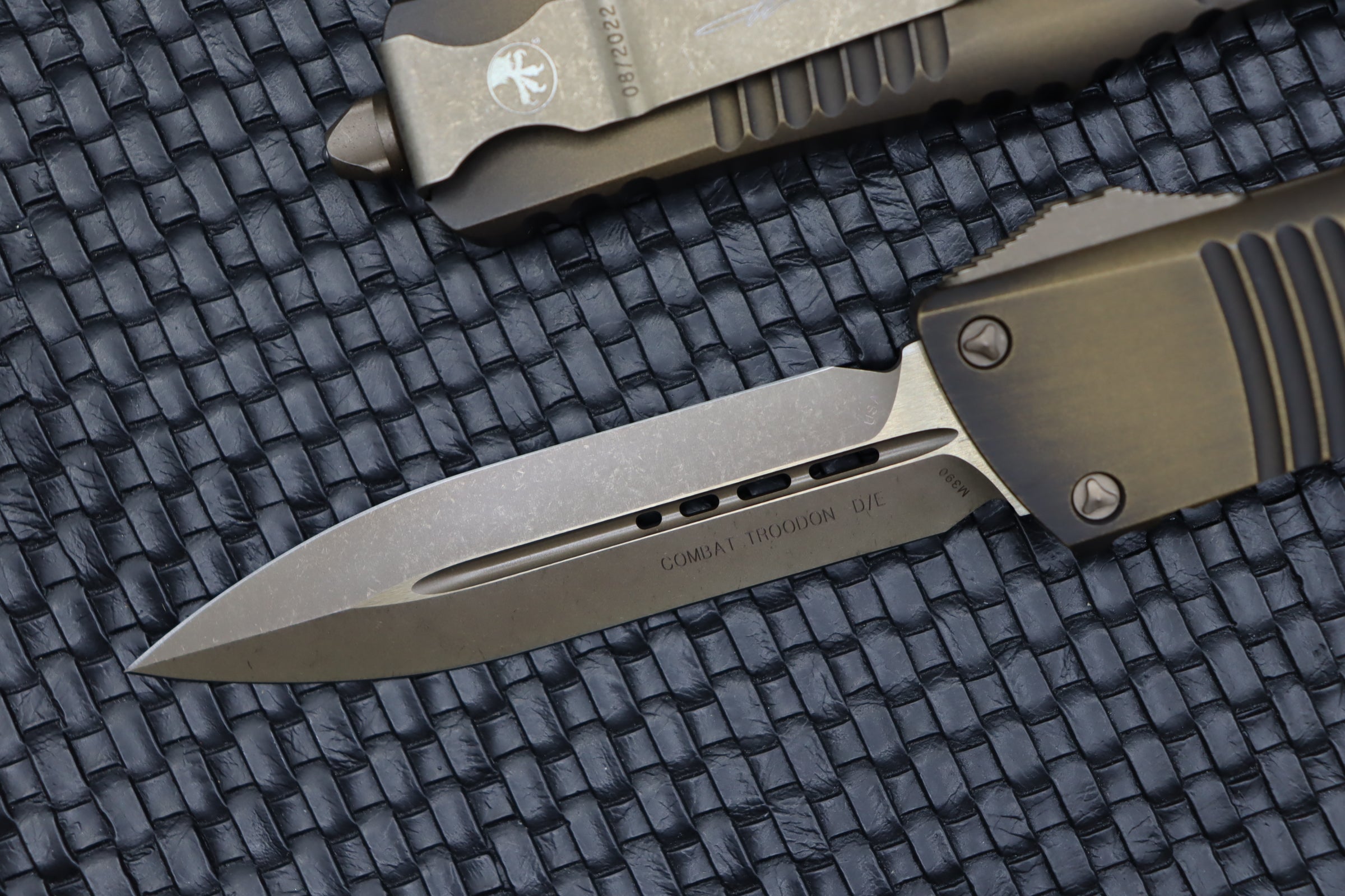 Microtech Combat Troodon Antique Bronze w/ Double Edge Bronze Apocalyptic 142-13APABS