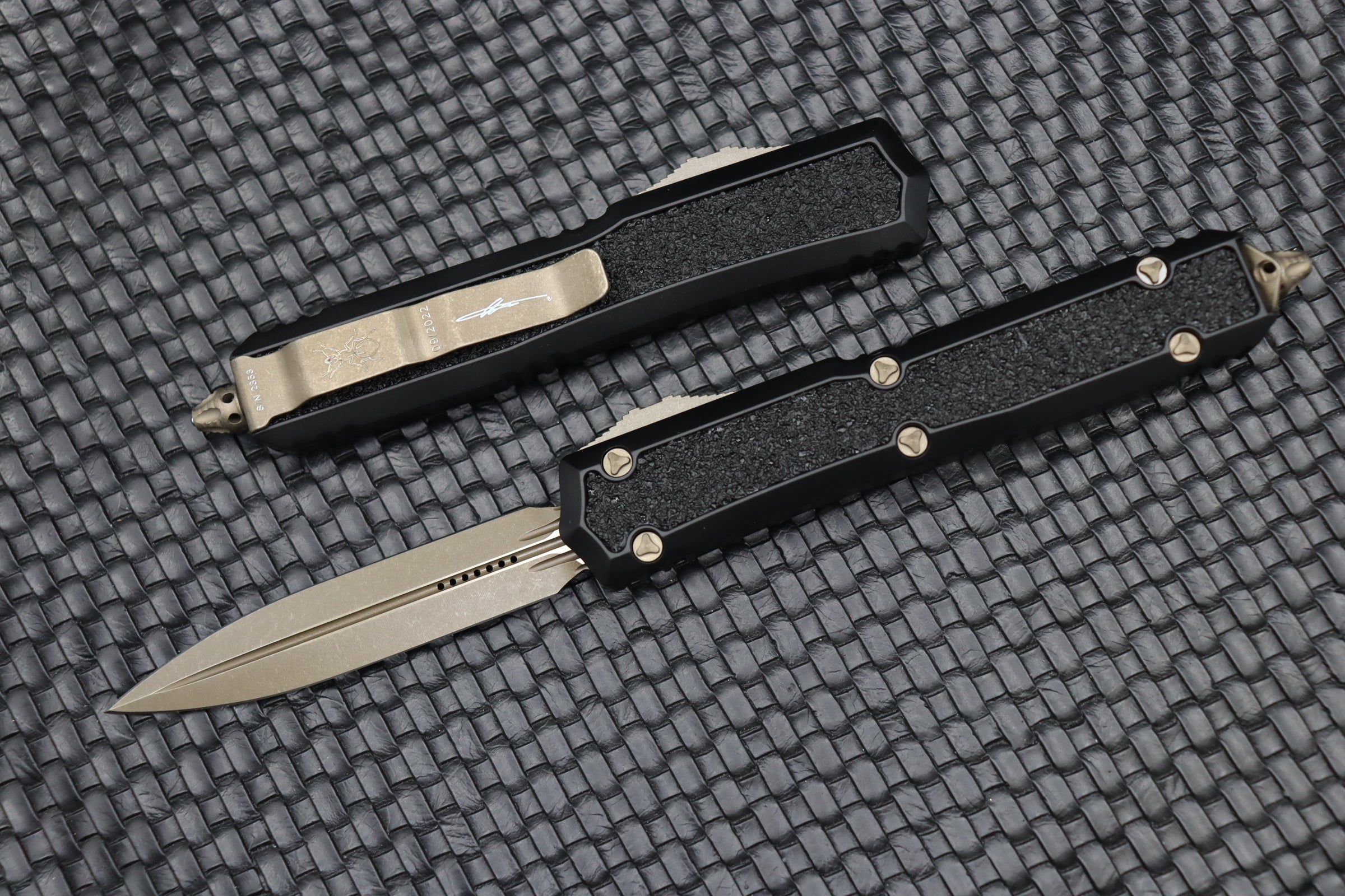 Microtech Makora Double Edge Bronze Apocalyptic & Black 206-13APS