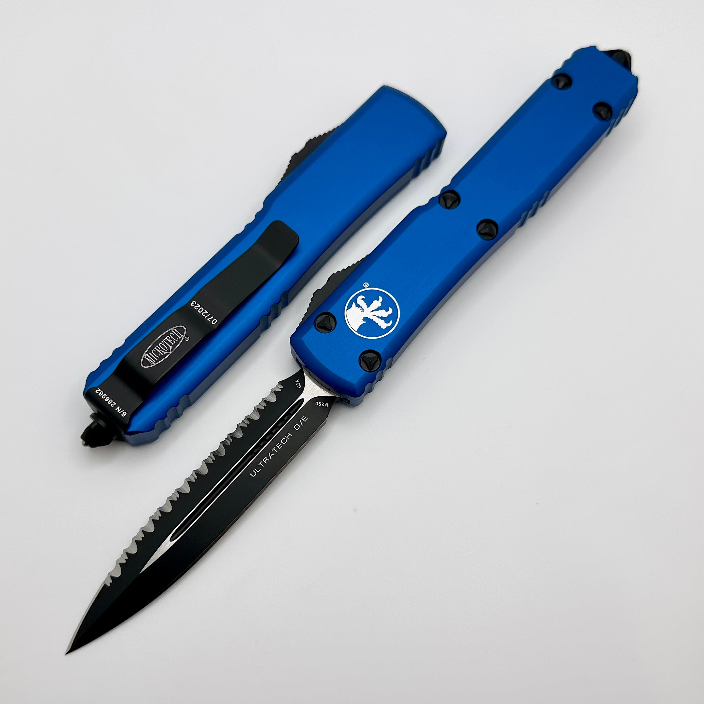 Microtech Ultratech D/E Black Full Serrated & Blue 122-3BL