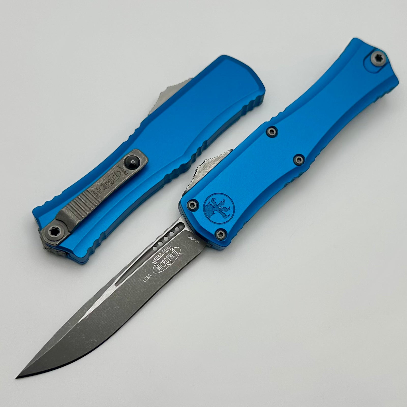 Microtech Knives Mini Hera Apocalyptic Recurve M390MK w/ Blue Handle 1705M-10APBL