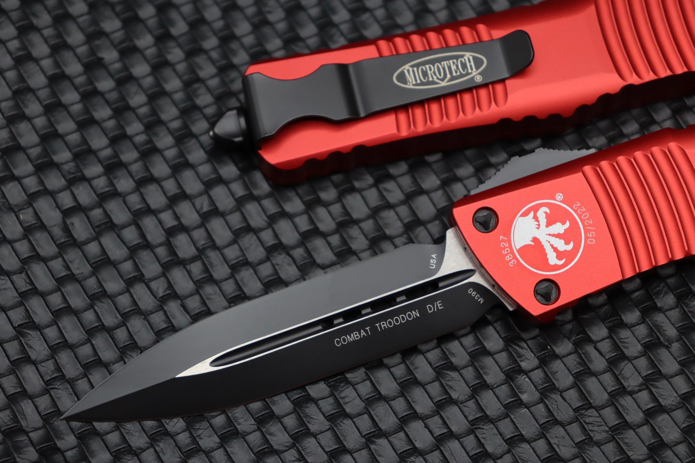 Microtech Combat Troodon D/E Black Standard & Red 142-1RD