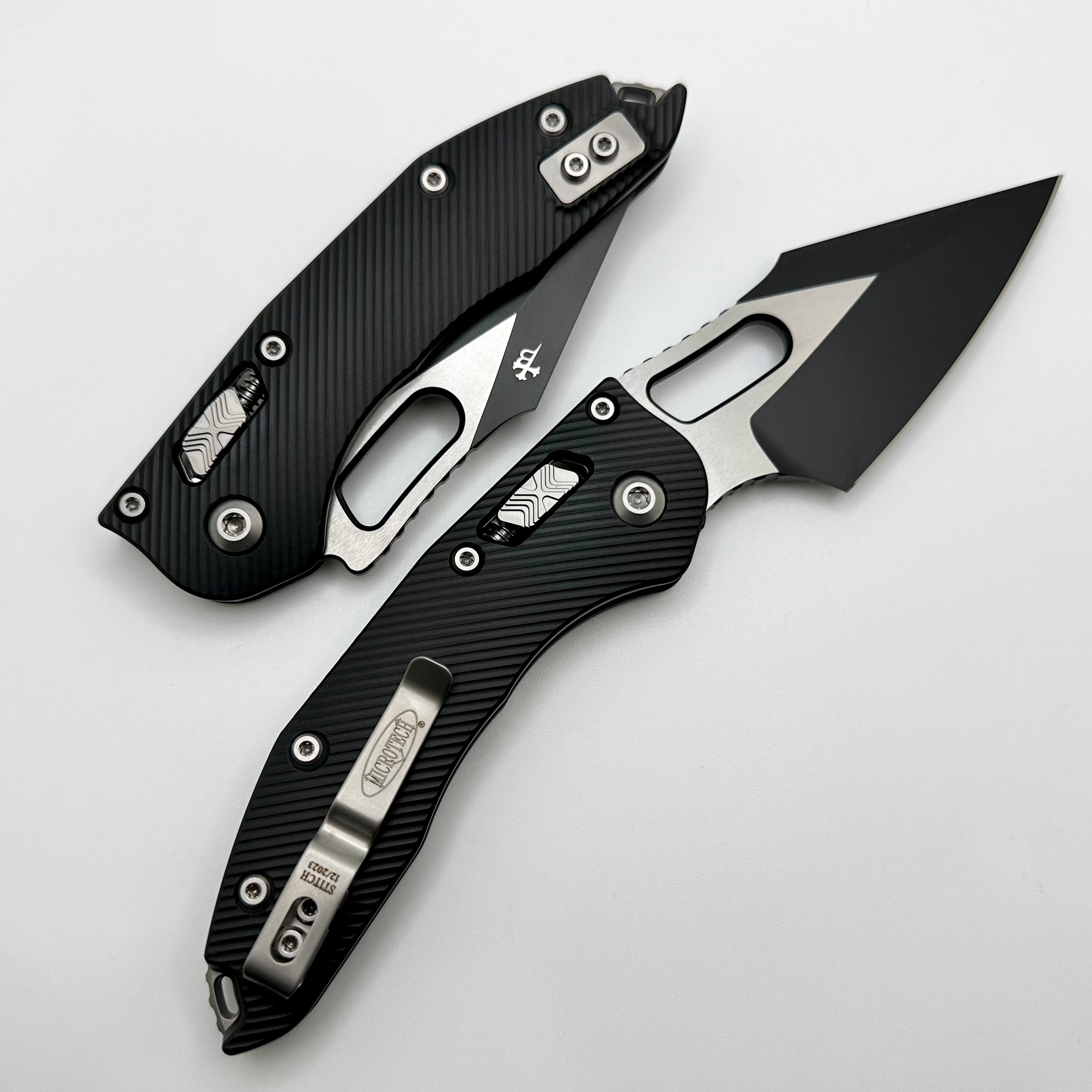 Microtech Knives Manual Stitch RAM LOK Fluted Black Aluminum & Two Tone Black M390MK 169RL-1FL