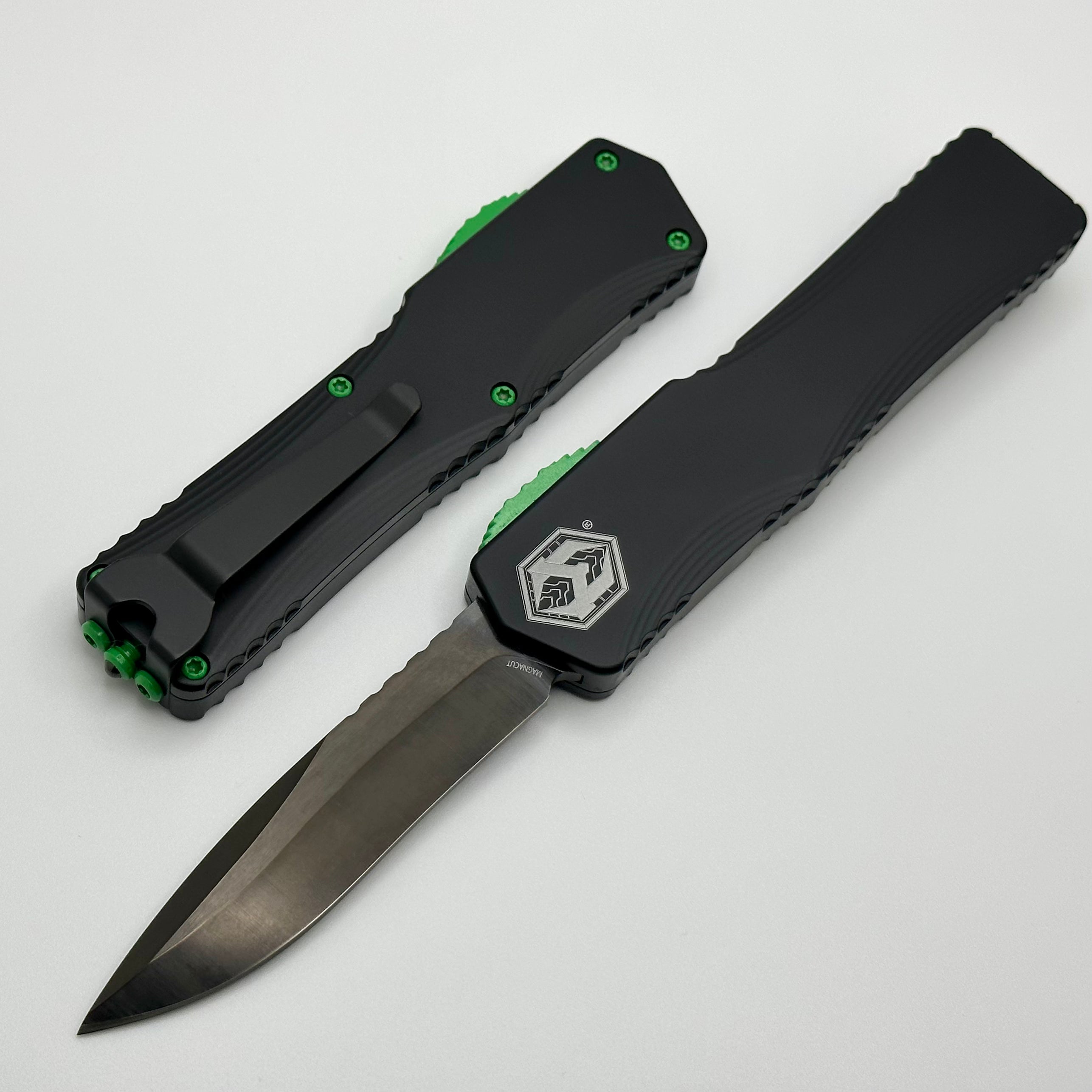 Heretic Knives Colossus Black Friday Special Black Handle w/ Heretic Green Hardware & DLC Recurve Magnacut H042-6A-BFS