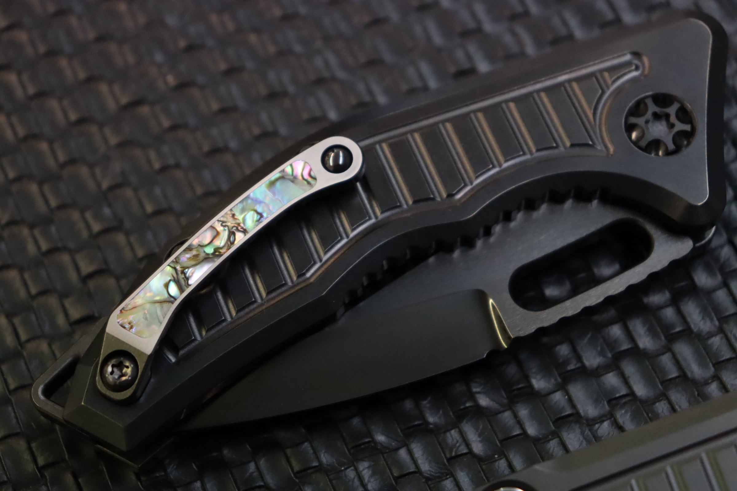 Heretic Knives Medusa Auto DLC Titanium w/ Abalone & Polished DLC Hand Ground Tanto