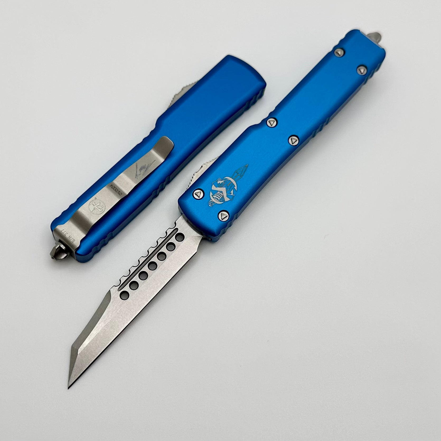 Microtech UTX-70 Warhound Stonewash Standard & Blue 419W-10BLS