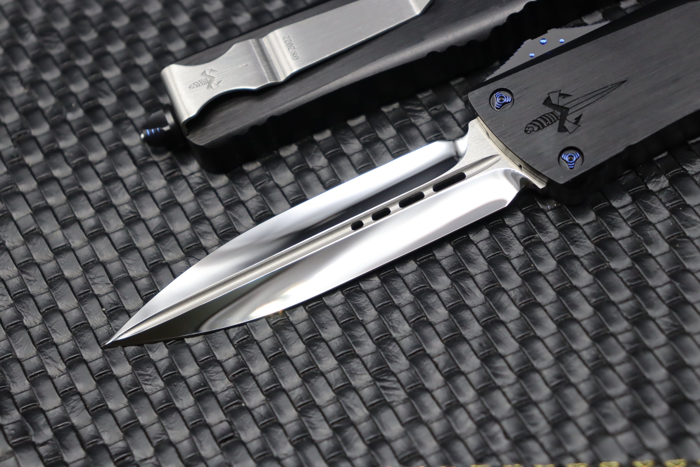 Marfione Custom Knives Combat Troodon D/E Mirror Polish w/ Hefted Black Handle & Blue Ringed Hardware