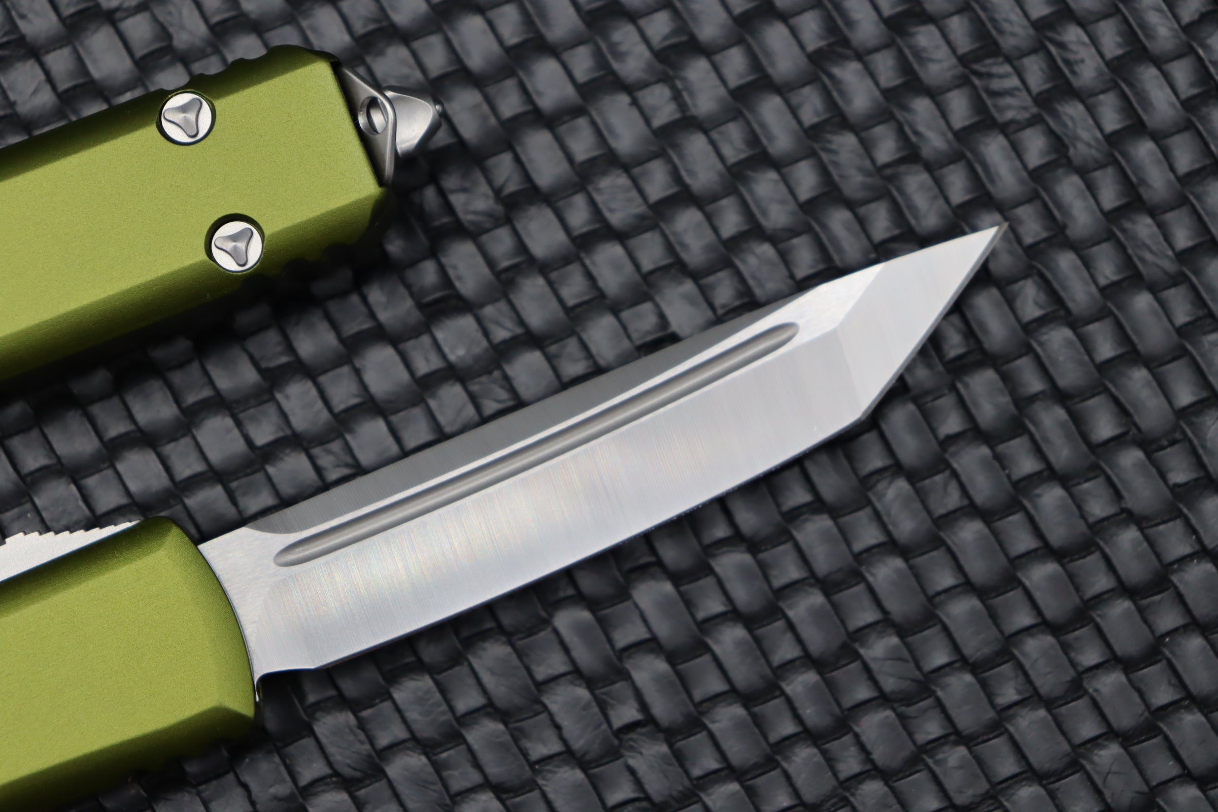 Microtech Ultratech OD Green w/ Tanto Satin Standard 123-4OD