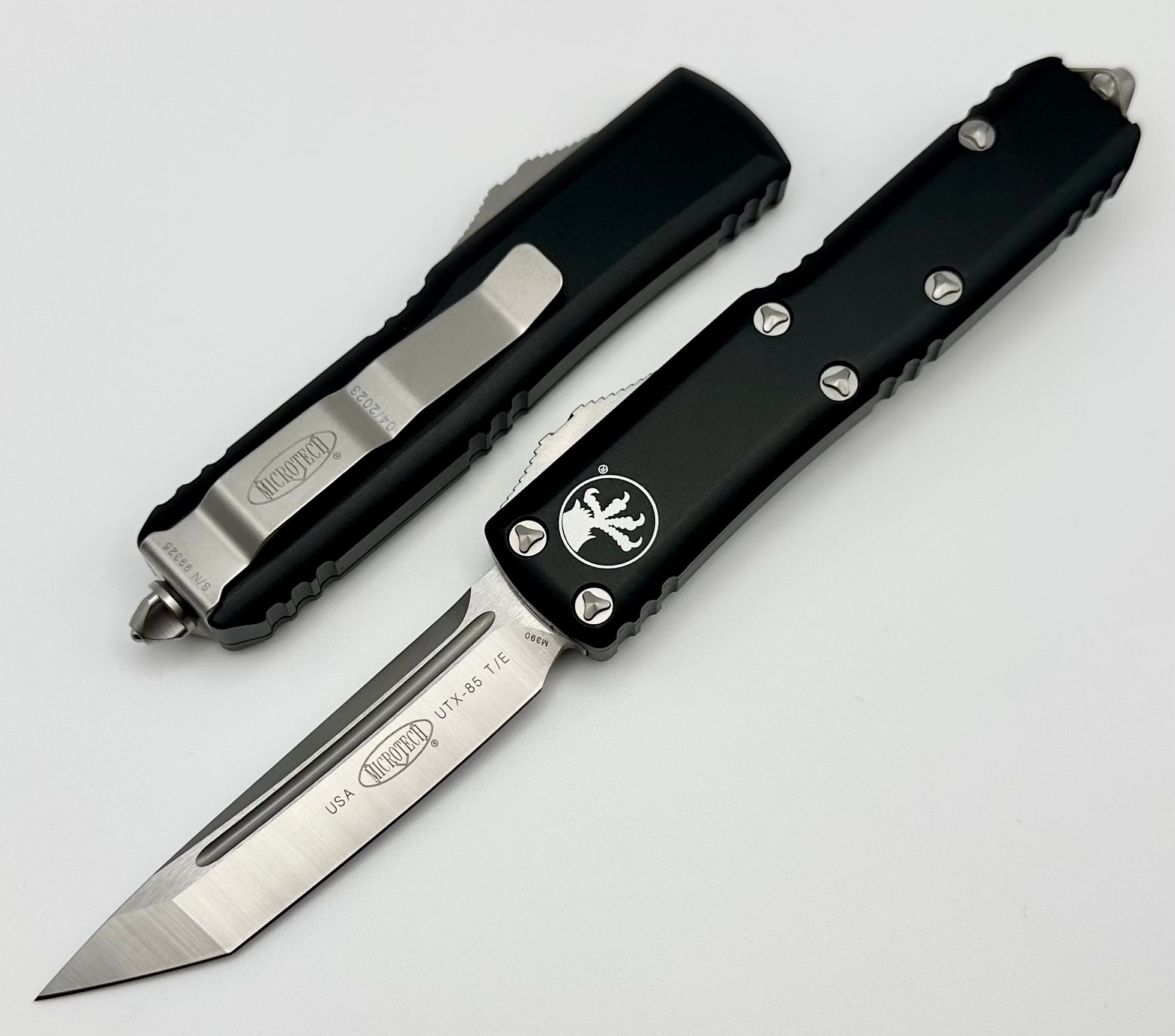 Microtech UTX-85 Tanto Satin Standard & Black 233-4