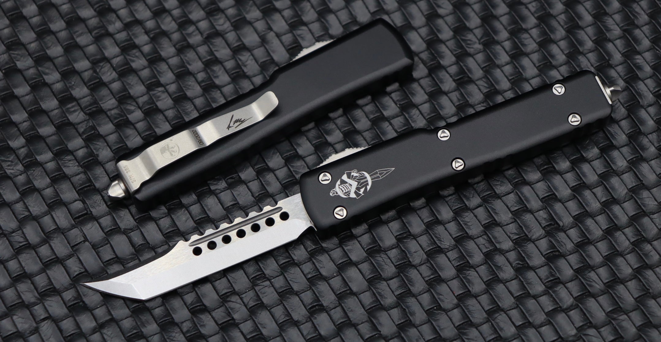 Microtech UTX-70 Hellhound Stonewash Standard & Black 419-10S