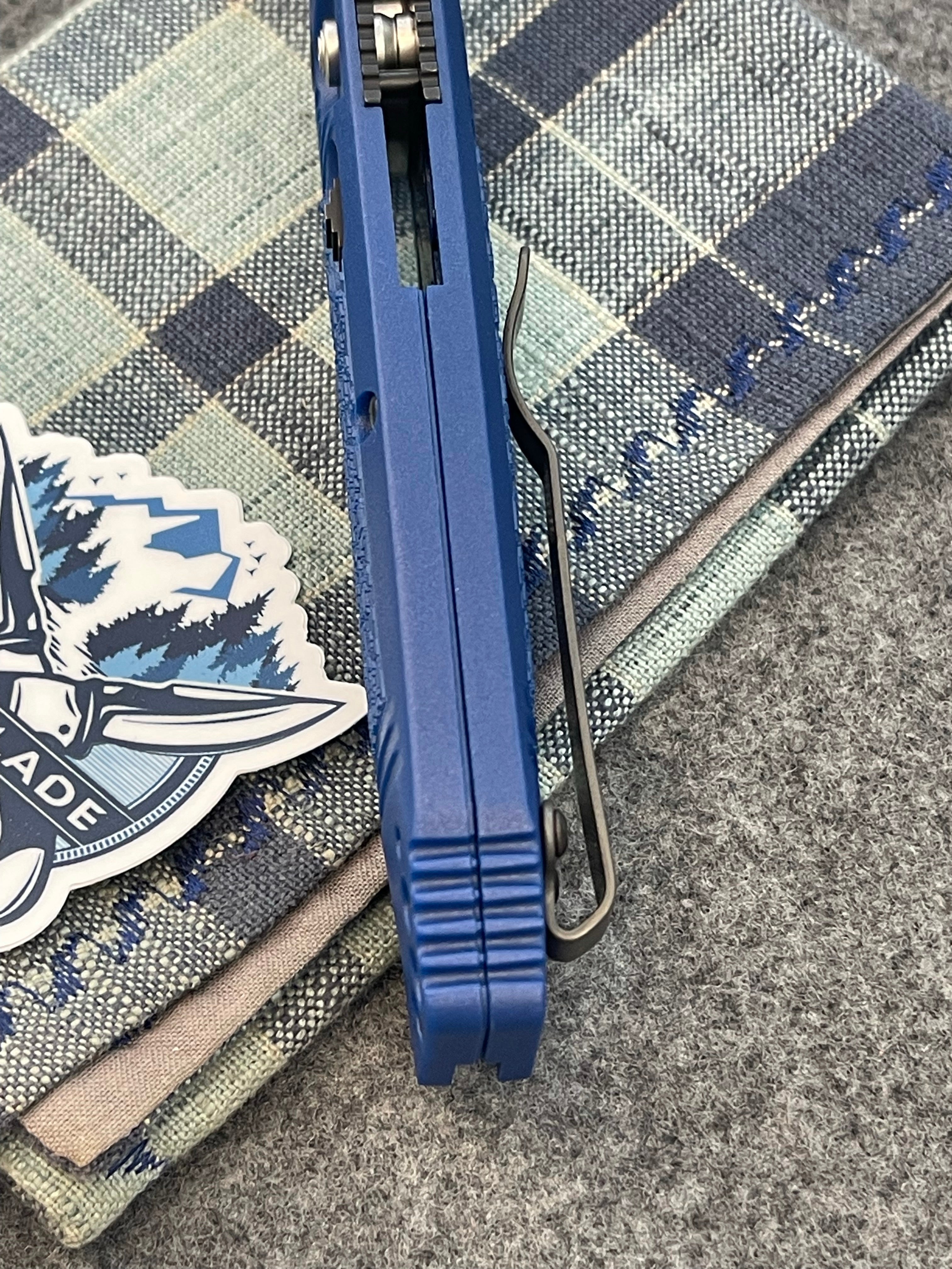 Benchmade Casbah Blue 4400-1