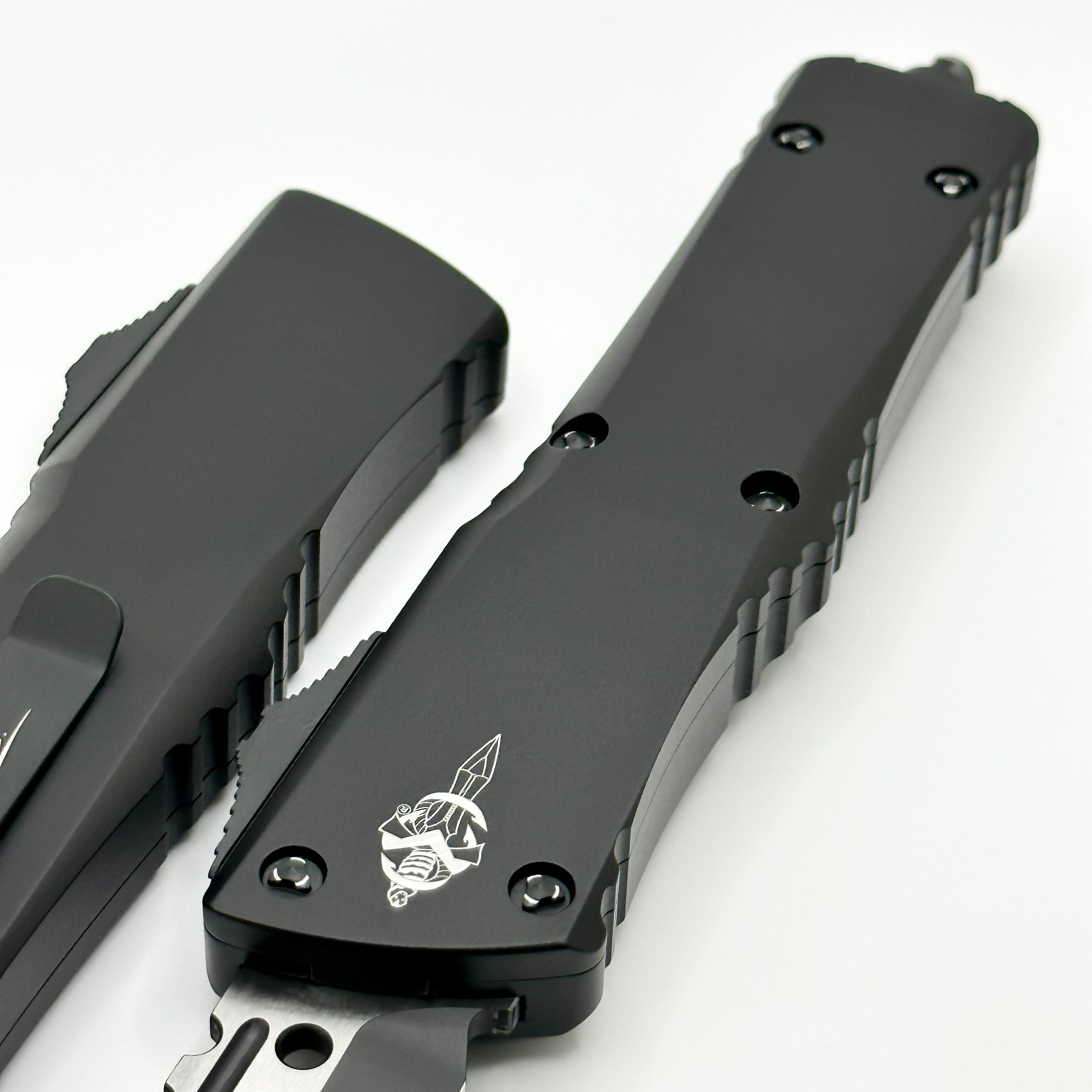 Microtech Combat Troodon Hellhound Straight Razor Smooth Chassis Tactical w/ Ringed Hardware Standard Signature Series 219RS-1TS