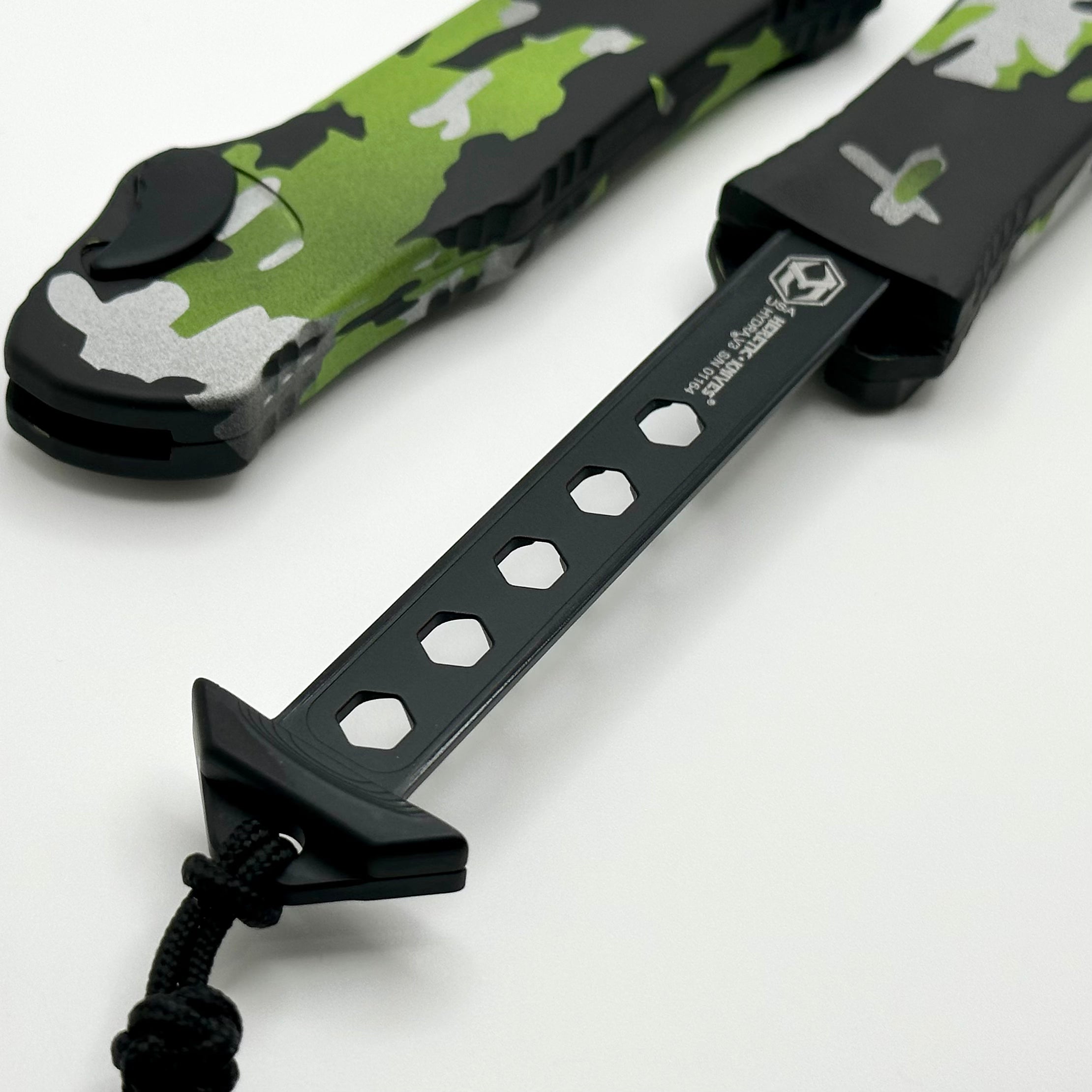 Heretic Hydra V3 Heretic Camo Aluminum Handle & Two Tone Cerakote Tanto Full Serrated MagnaCut H006-10C-HCAMO