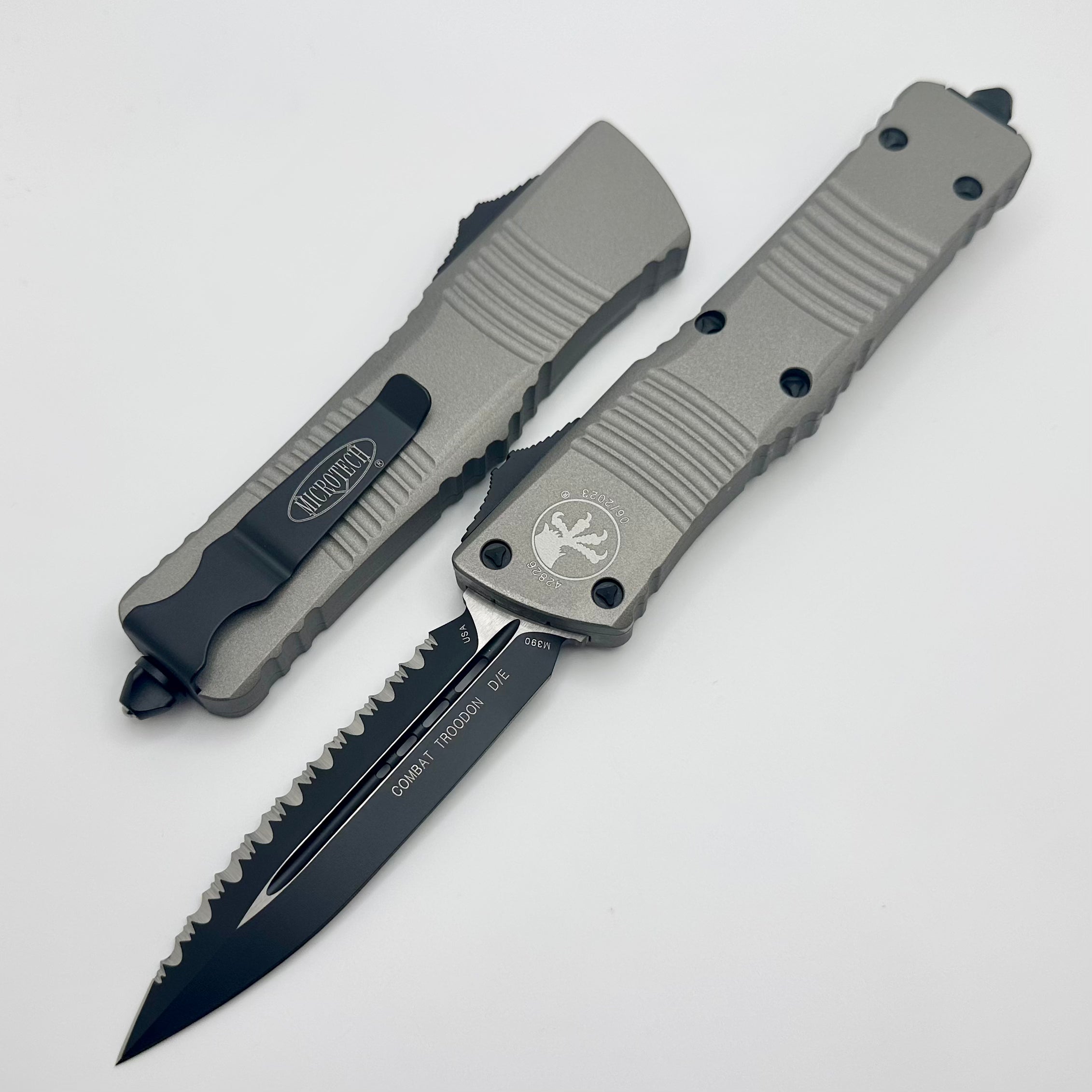 Microtech Combat Troodon Double Edge Fully Serrated Black Standard & Titanium Colored Gray 142-3TG