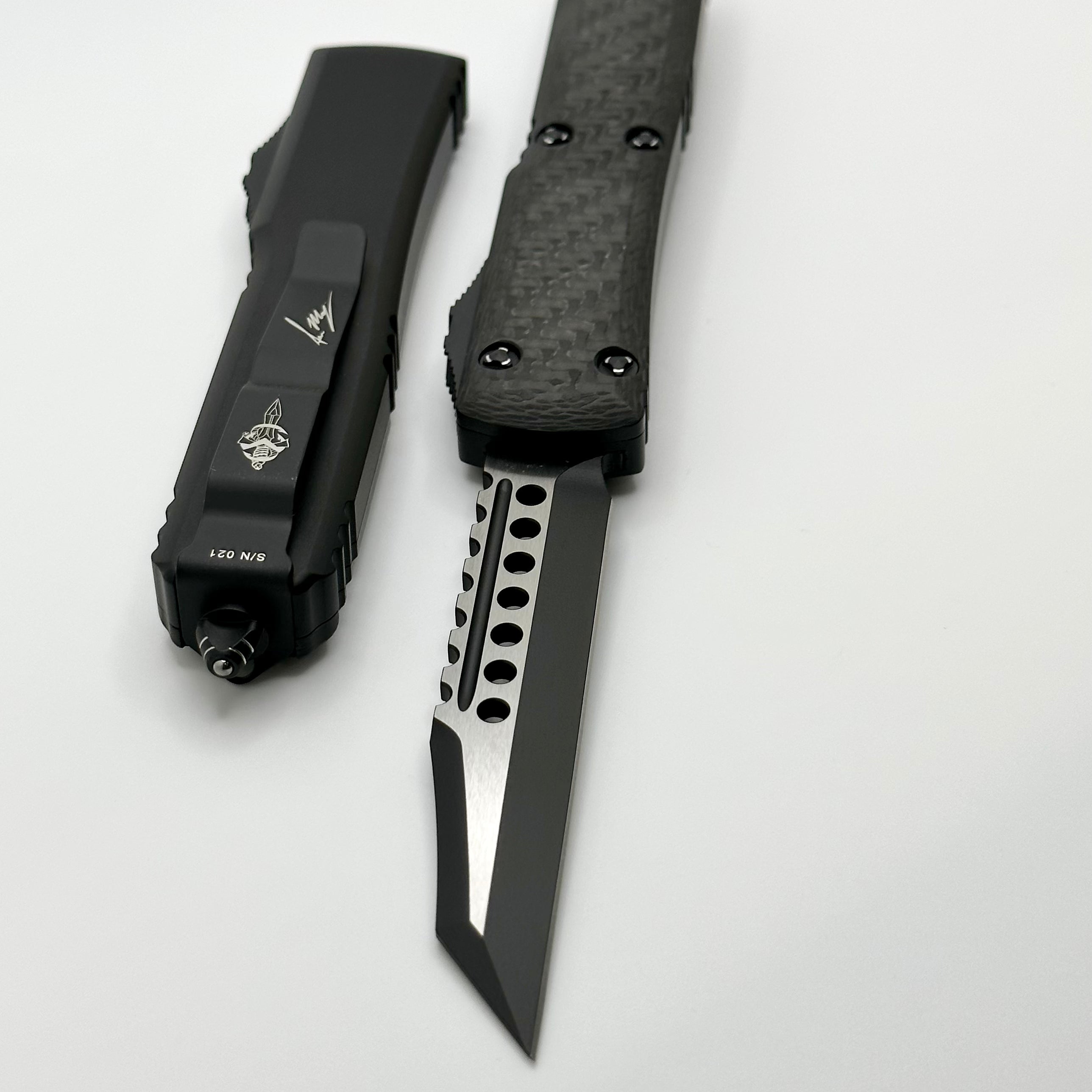 Microtech Ultratech Warhound Tactical Carbon Fiber & Ringed Hardware Signature Series 119W-1CFS