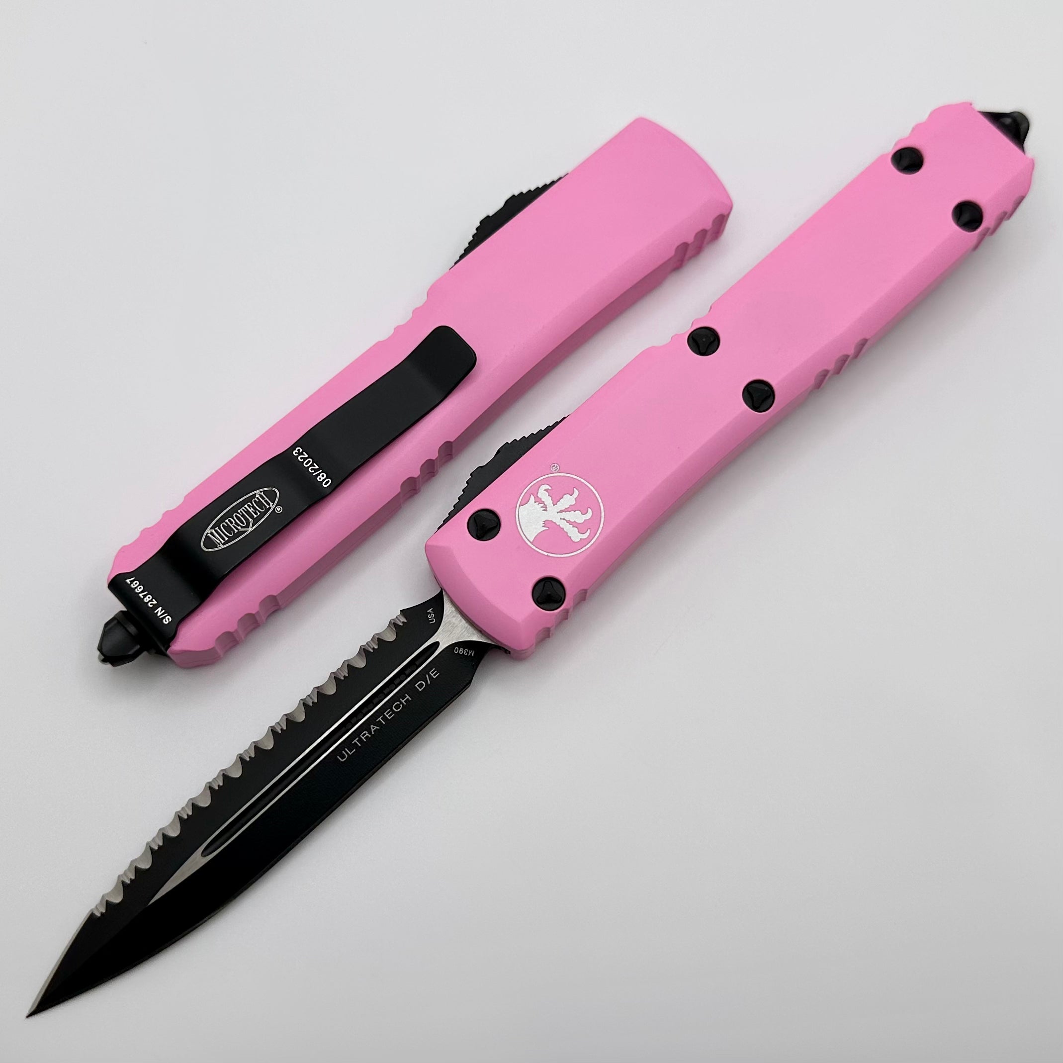 Microtech Ultratech D/E Full Serrated Black Standard & Blasted Pink 122-3BPK