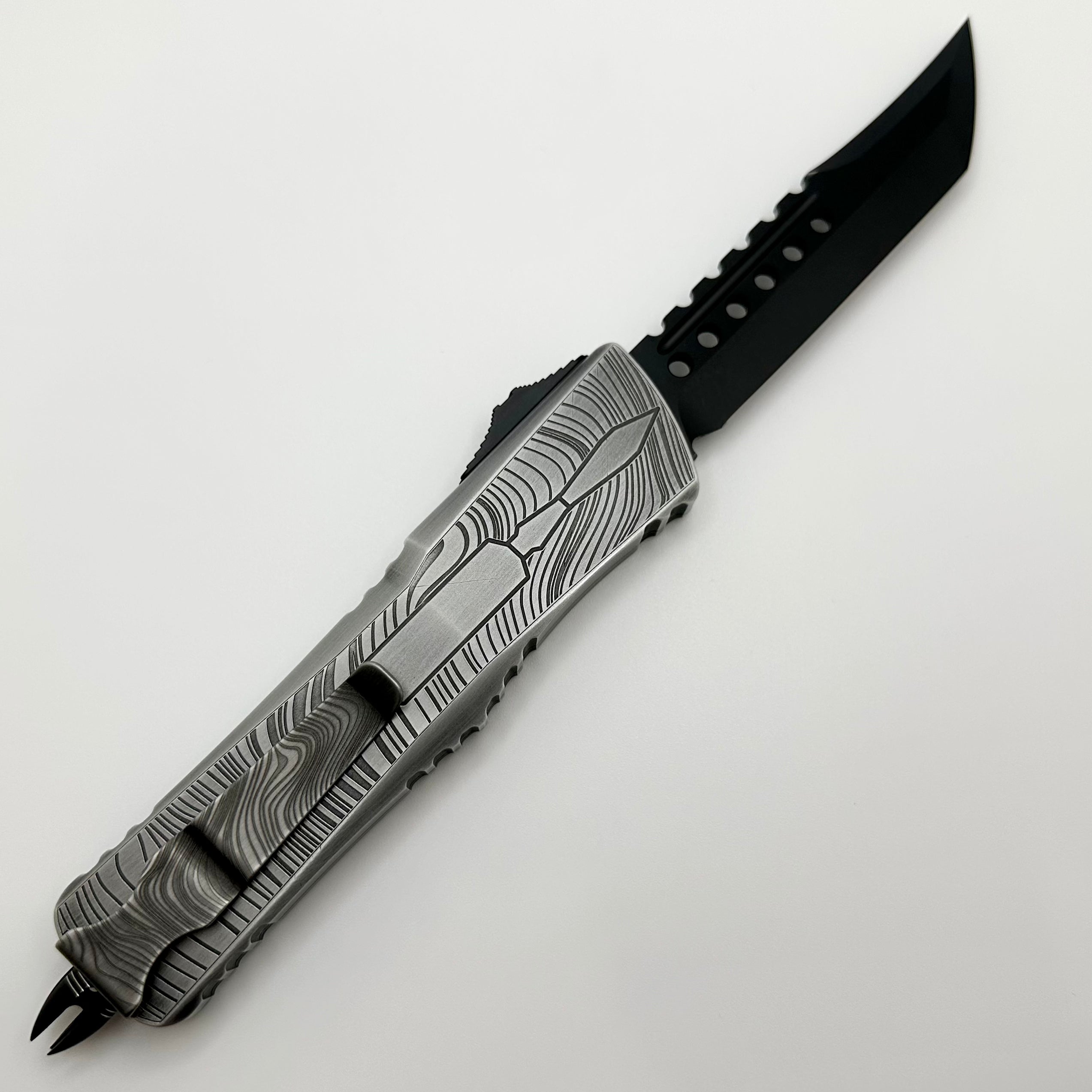 Microtech Combat Troodon DLC Hellhound Beskar DNA Catcher Signature Series 219-1DLCMDDNA PRE OWNED