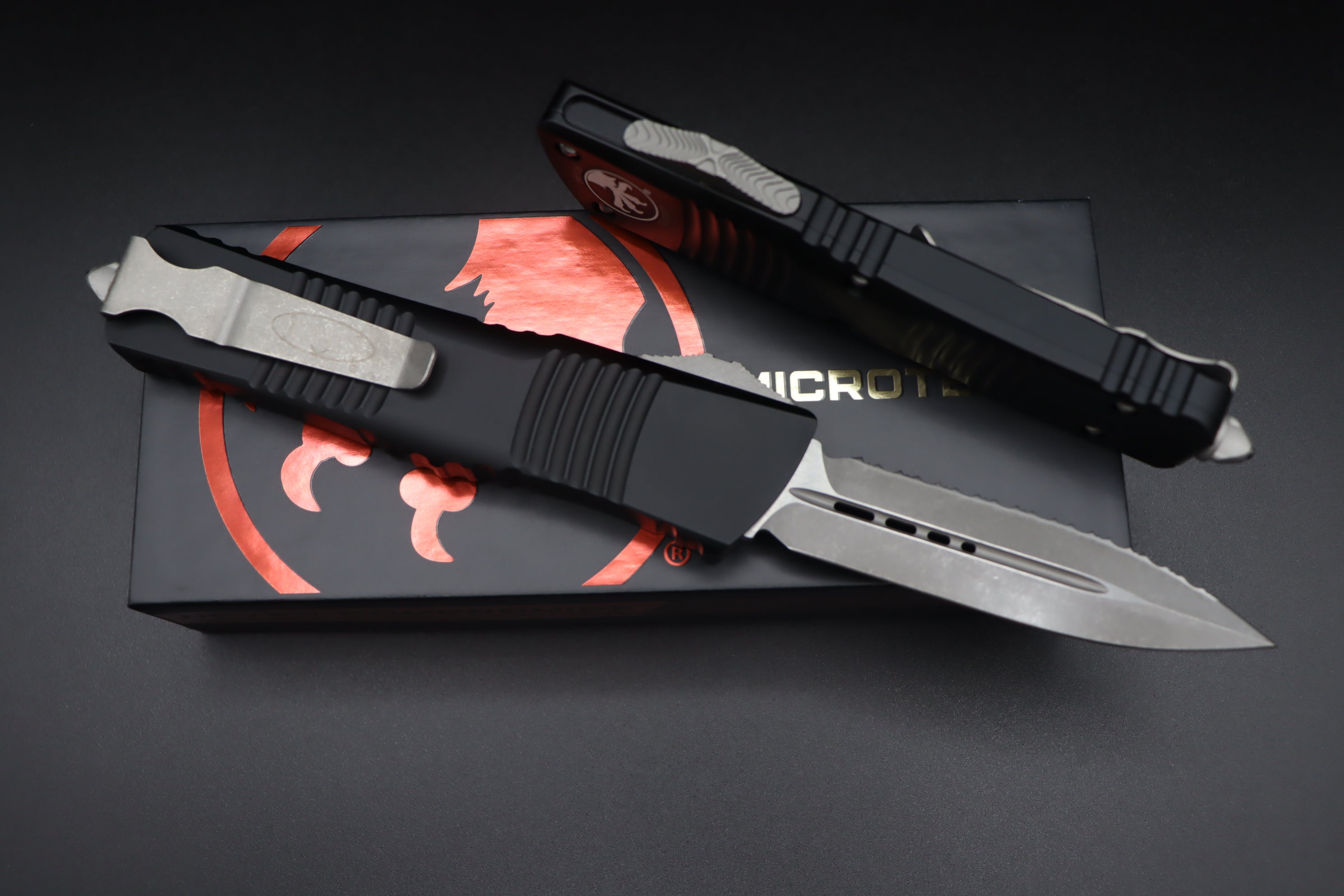 Microtech Combat Troodon D/E Apocalyptic Full Serrated 142-12AP