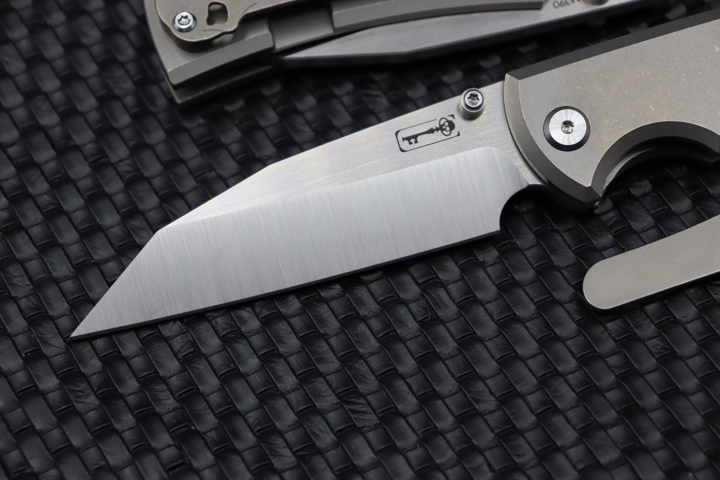 Chaves Knives 229 Sangre Wharncliffe M390 & Stonewash Titanium