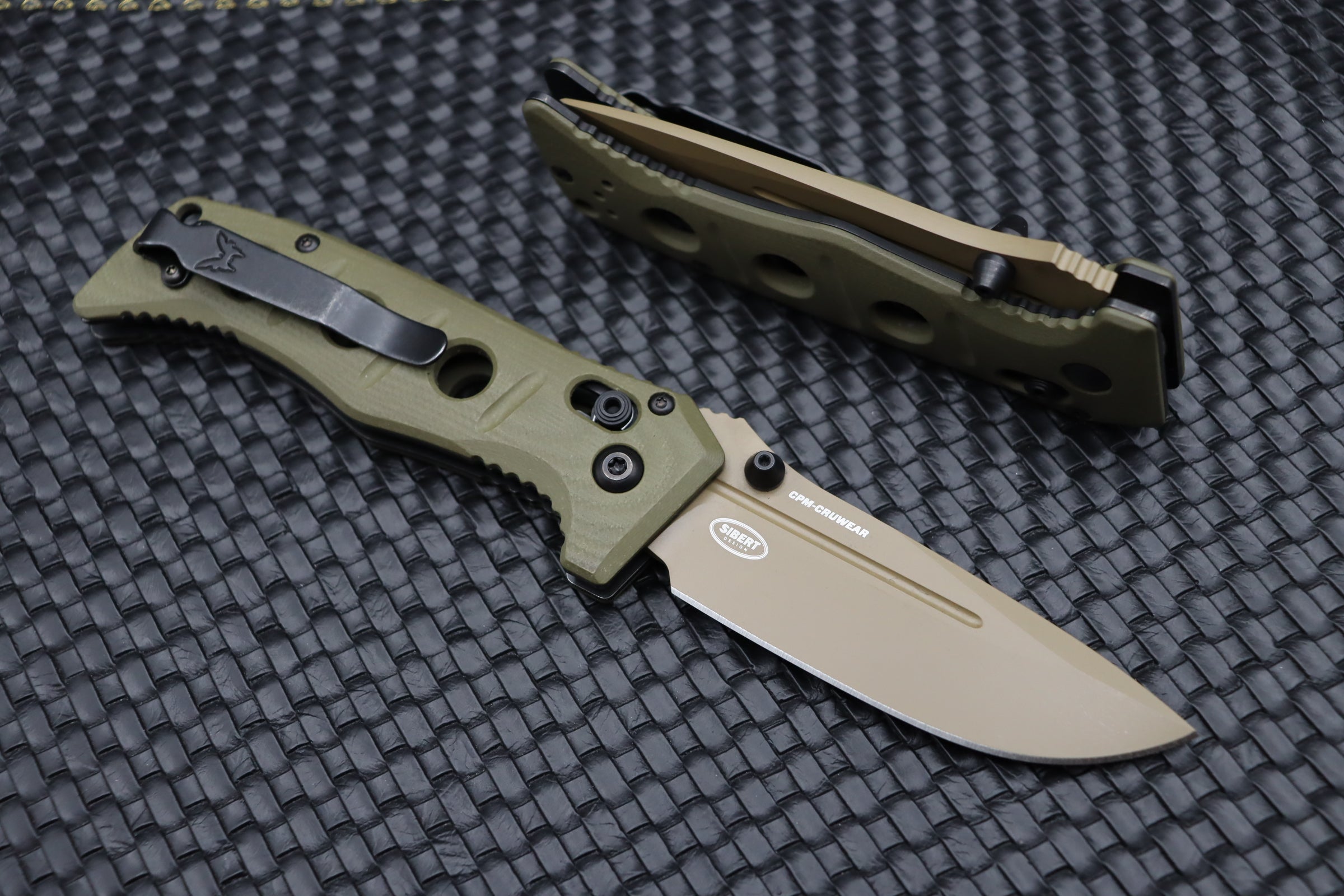 Benchmade Mini Adamas FDE & Cruwear 273FE-2