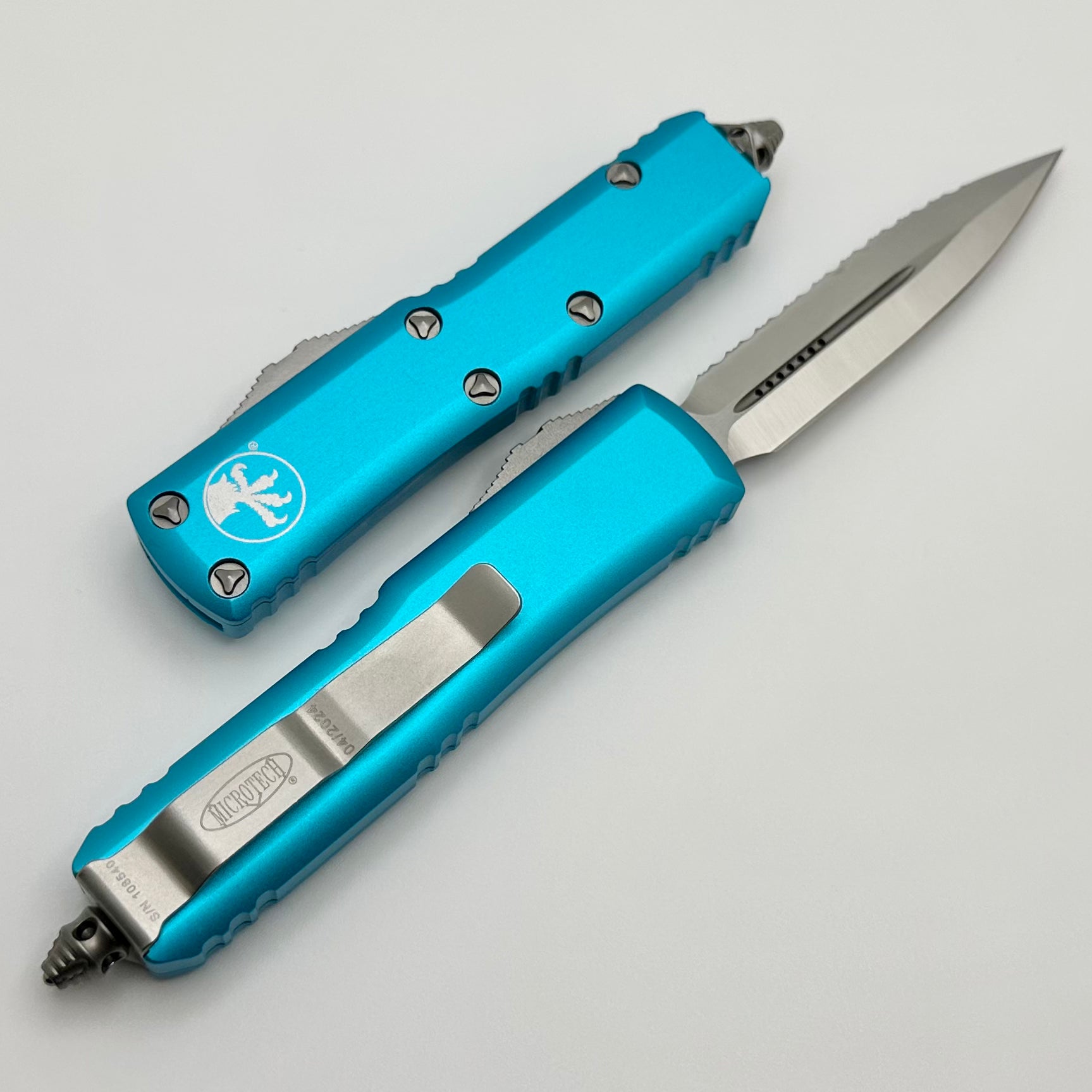 Microtech UTX-85 Double Edge Satin Full Serrated & Turquoise 232-6TQ