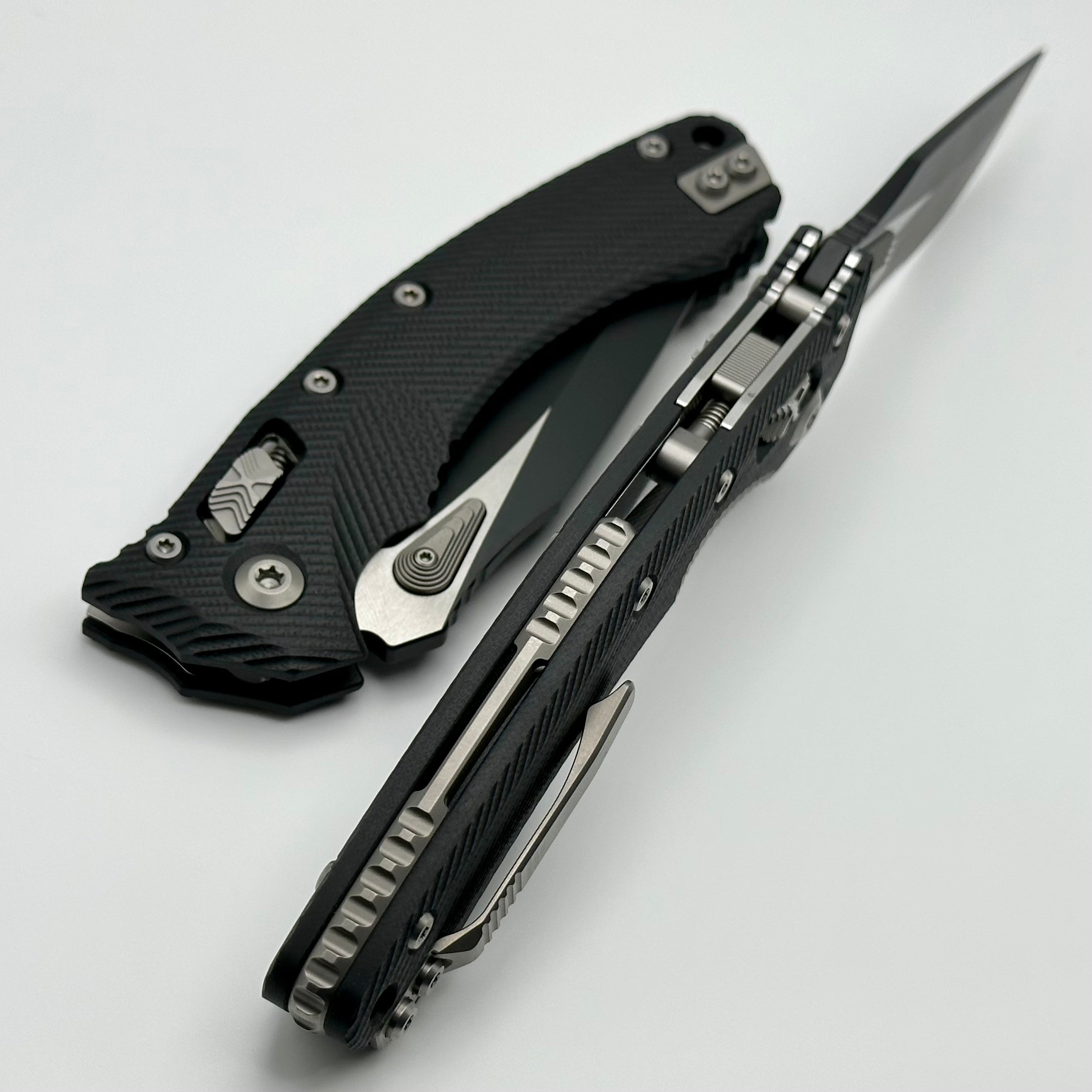 Microtech Amphibian RAM LOK Black Fluted G-10 & Black Partial Serrated M390MK 137RL-2FLGTBK