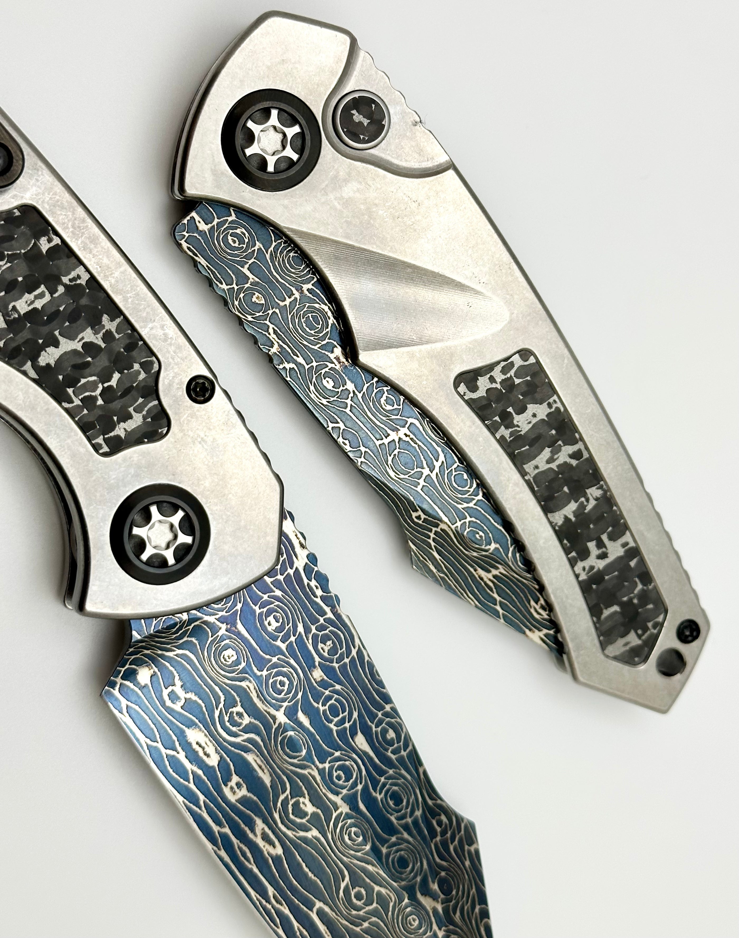 Heretic Knives Pariah Auto Custom Titanium & Silver Snakeskin Inlay w/ Blued Vegas Forge Damascus