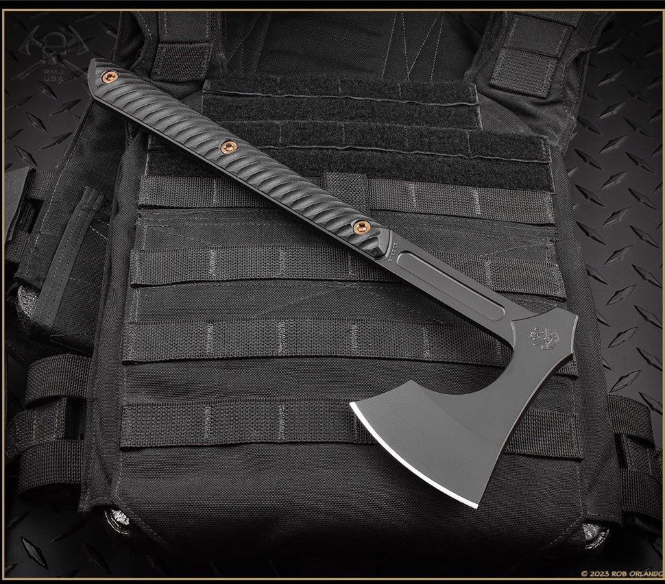 RMJ Tactical Raven w/ Black G-10 & Graphite Black