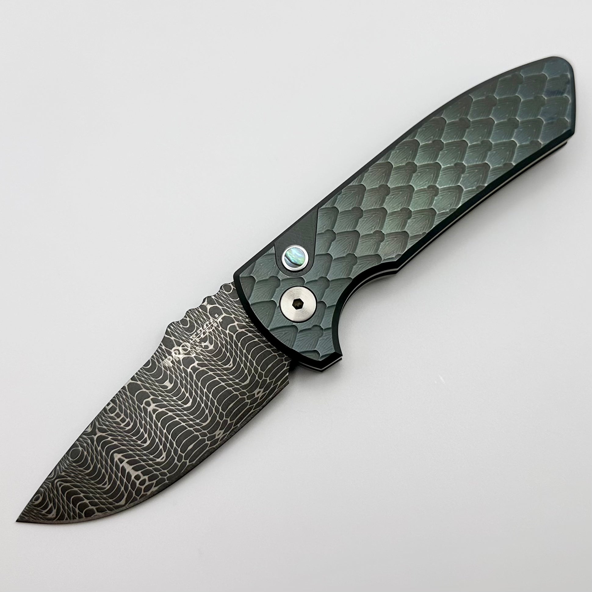 Pro-Tech SBR Short Bladed Rockeye Green Double Feather Texture w/ Bronze Titanium Handle & Abalone Button w/ Vegas Forge Damascus 2023 Custom 004