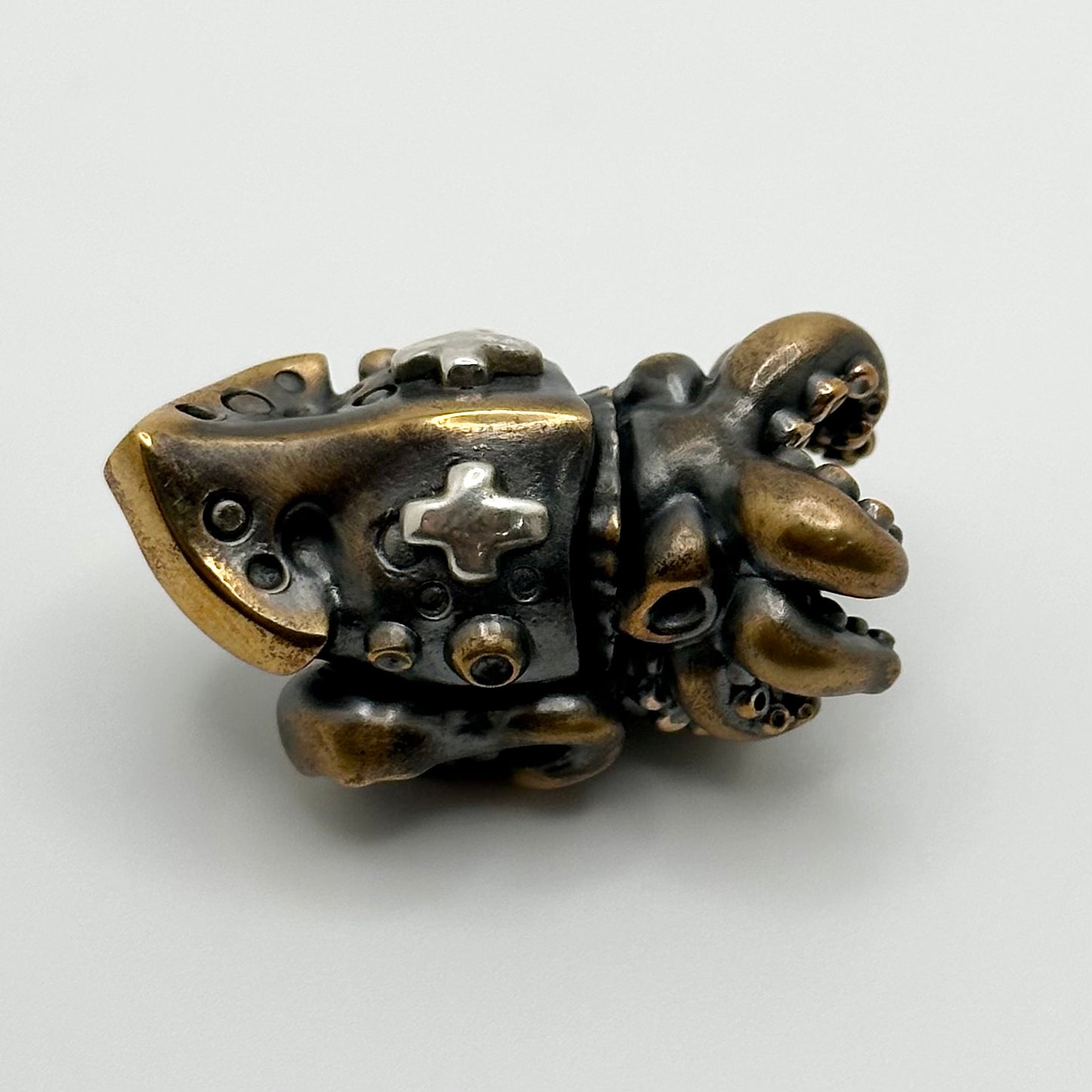 Phase Objects Abyss Dweller Bronze/Silver Bead