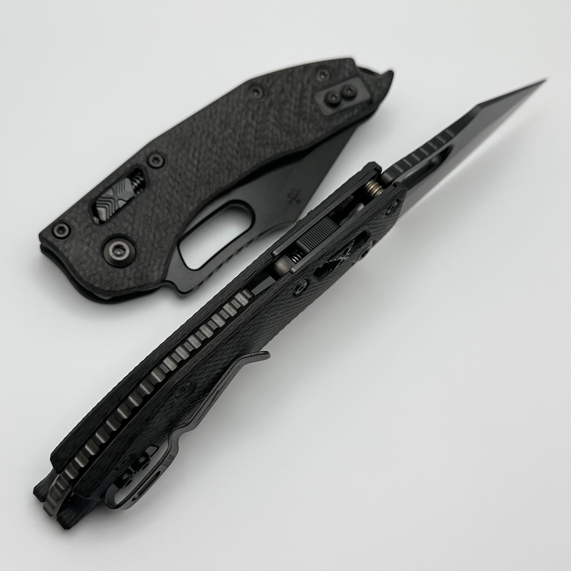 Microtech Knives Manual Stitch RAM LOK Fluted Carbon Fiber DLC Standard Signature Series 169RL-1DLCTFLCFS