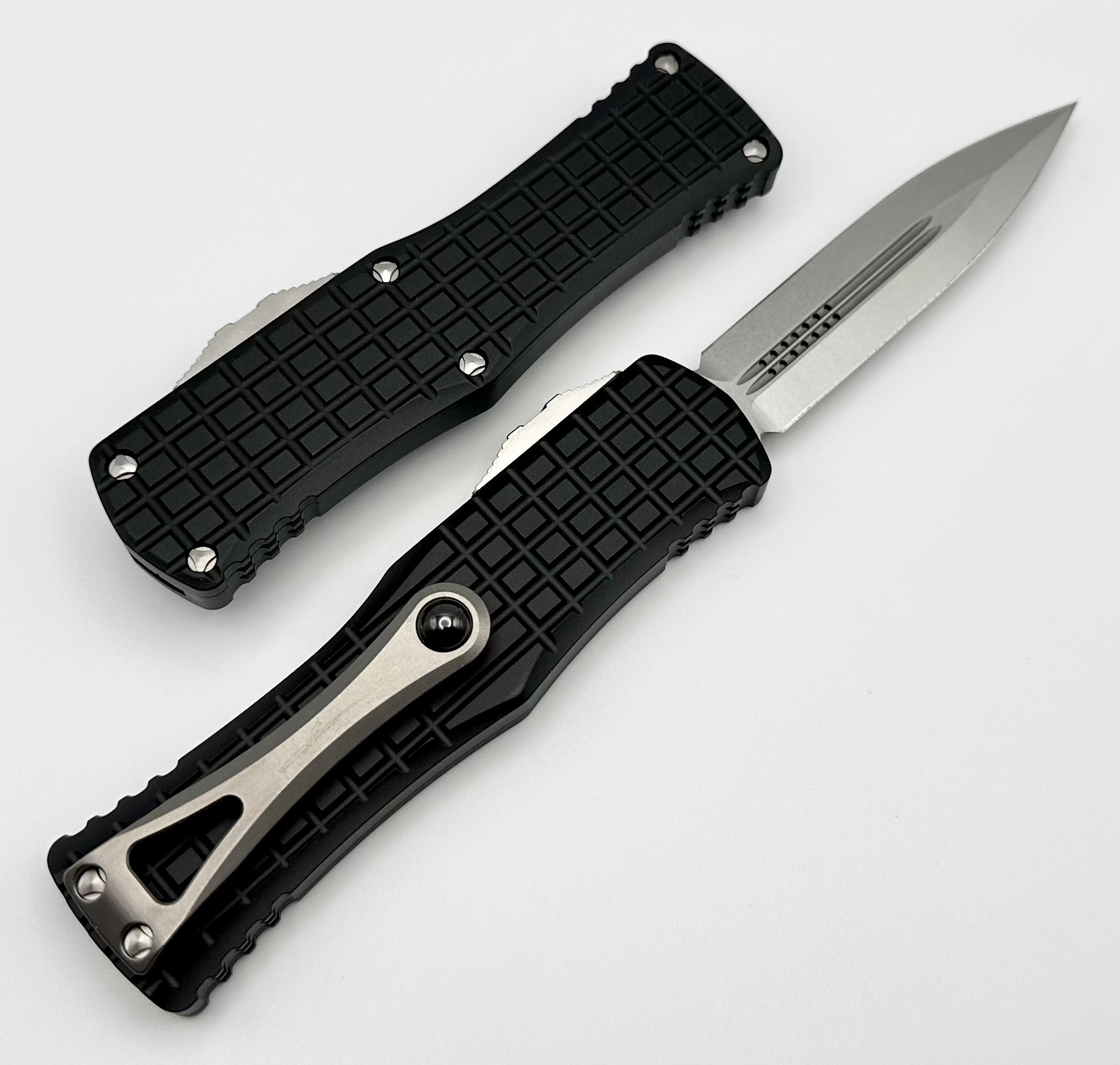 Microtech Hera Frag w/ Stonewash Double Edge Signature Series 702-10FRS