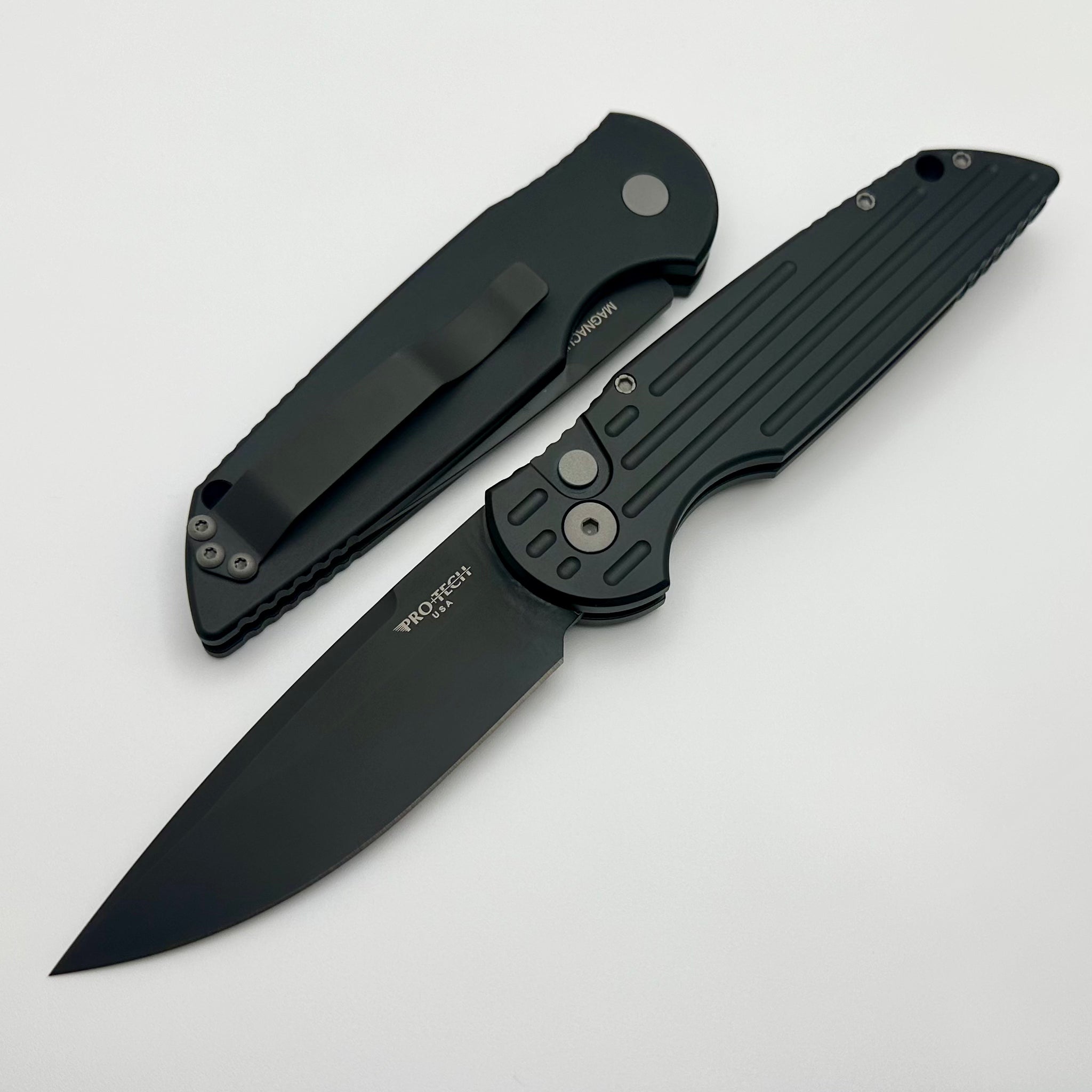 Pro-Tech TR-3 Black Grooved Handle & Black MagnaCut TR-3 BT MC