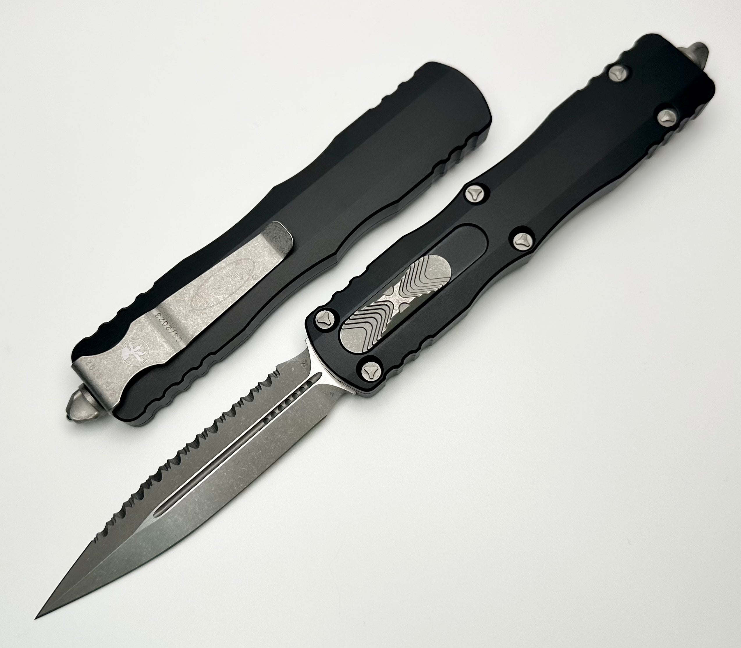 Microtech Dirac Delta D/E Full Serrated Apocalyptic Standard 227-12AP