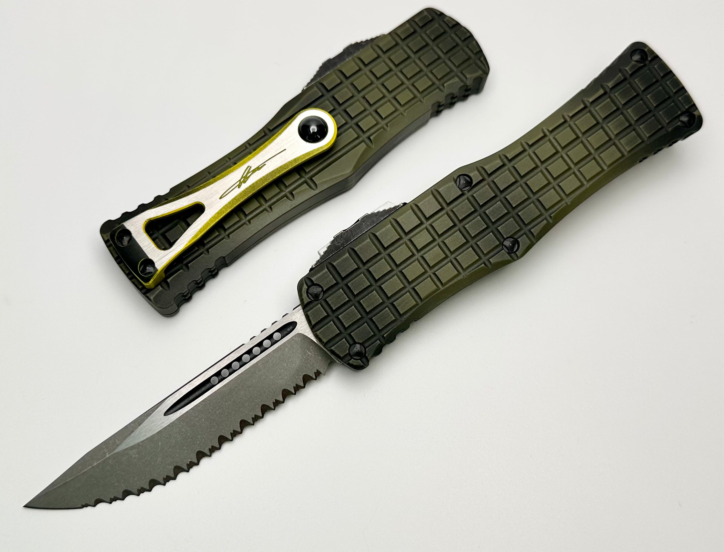 Microtech Hera Frag Grenade Green Apocalyptic Single Edge Full Serrated 703-12APFRGS