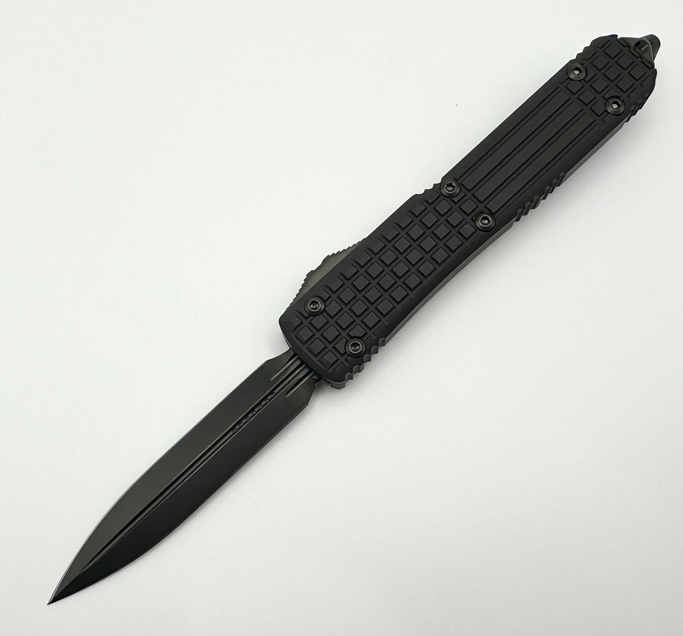 Microtech Ultratech Delta Frag Fluted DLC D/E & DLC Hardware w/ Nickel Boron Signature Series 122-1UT-DS PRE OWNED