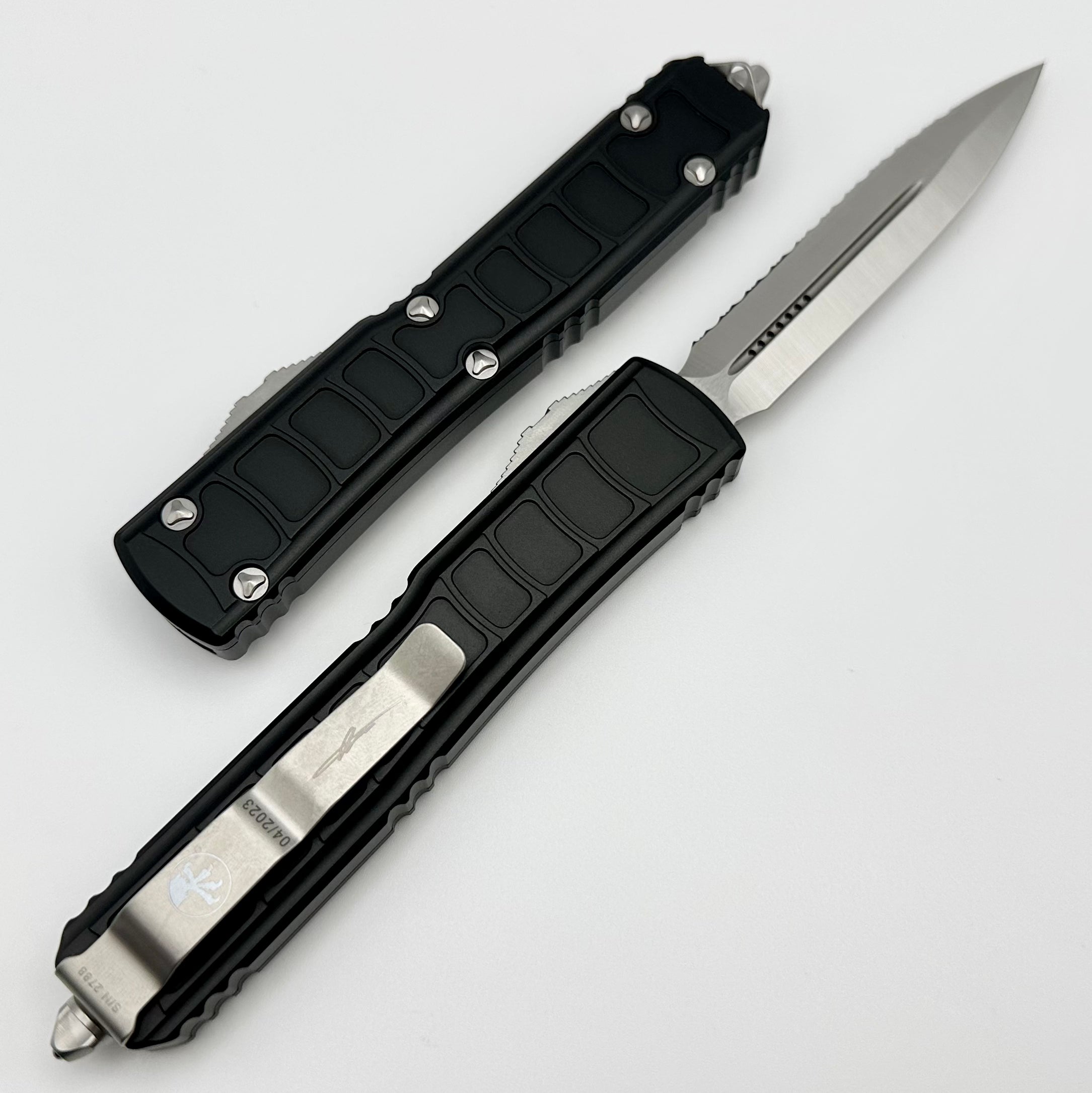 Microtech Ultratech 2 II Satin Double Edge D/E Full Serrated Signature Series 122II-6S