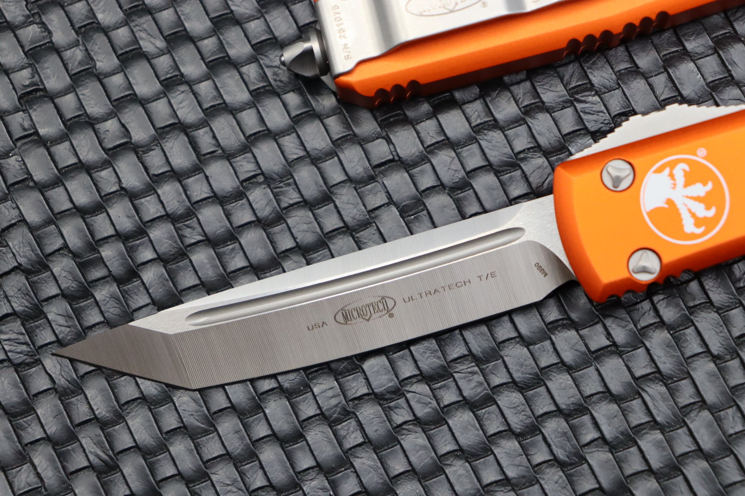 Microtech Ultratech Tanto Satin Standard & Orange 123-4OR