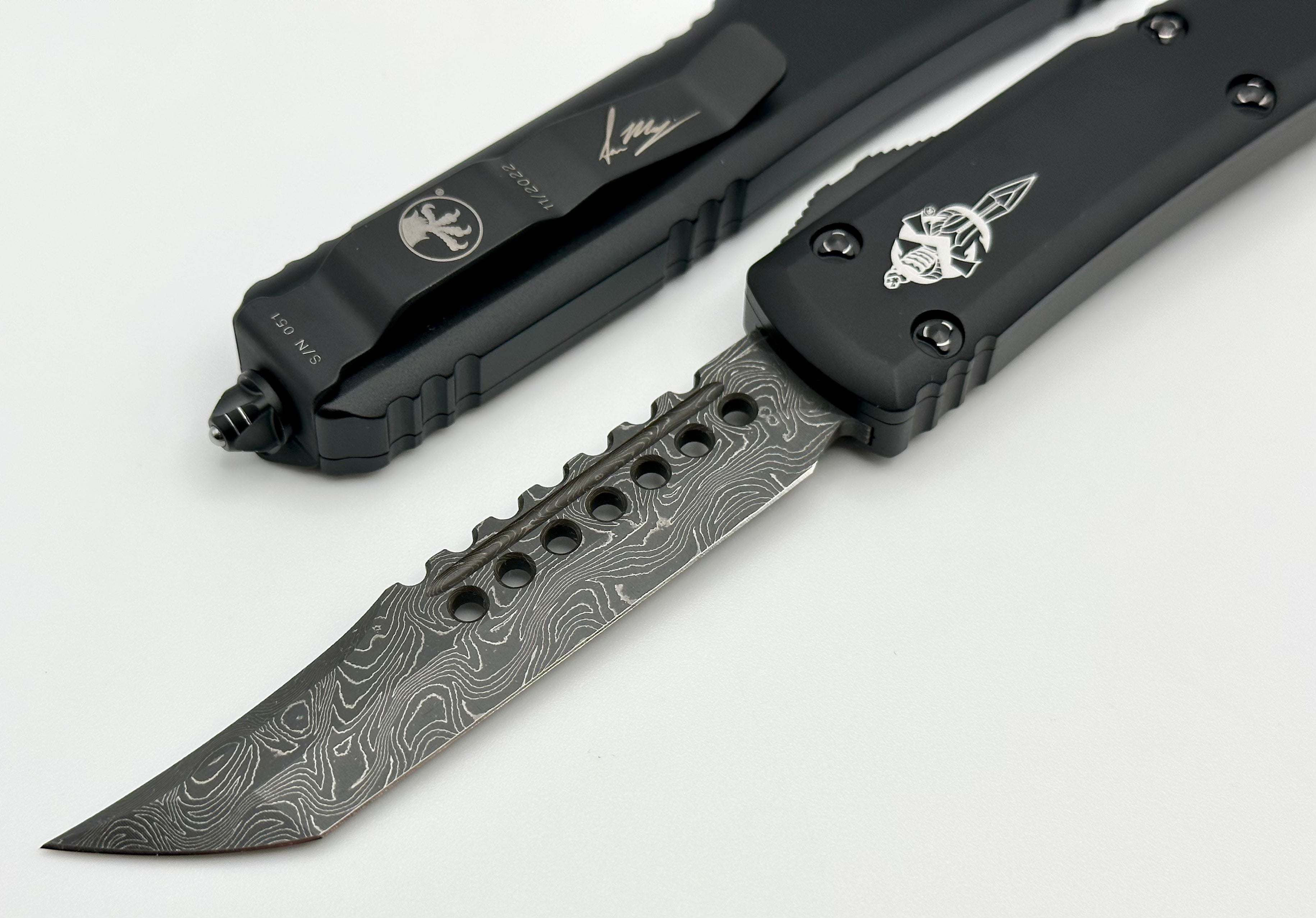 Microtech Ultratech Hellhound Damascus & Black 119-16S