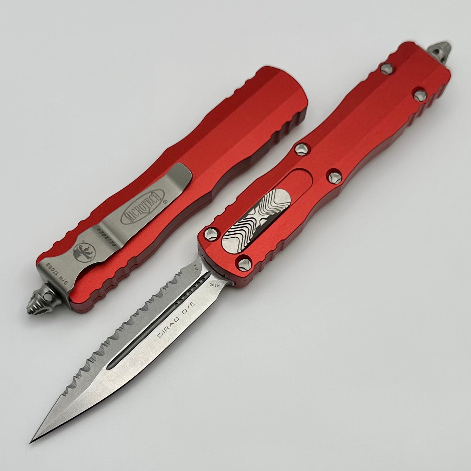 Microtech Dirac D/E Stonewash Standard Full Serrated & Red 225-12RD