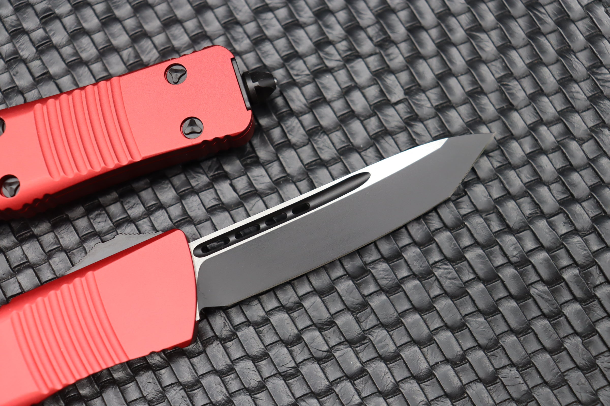 Microtech Troodon Tanto Black Standard Red 140-1RD