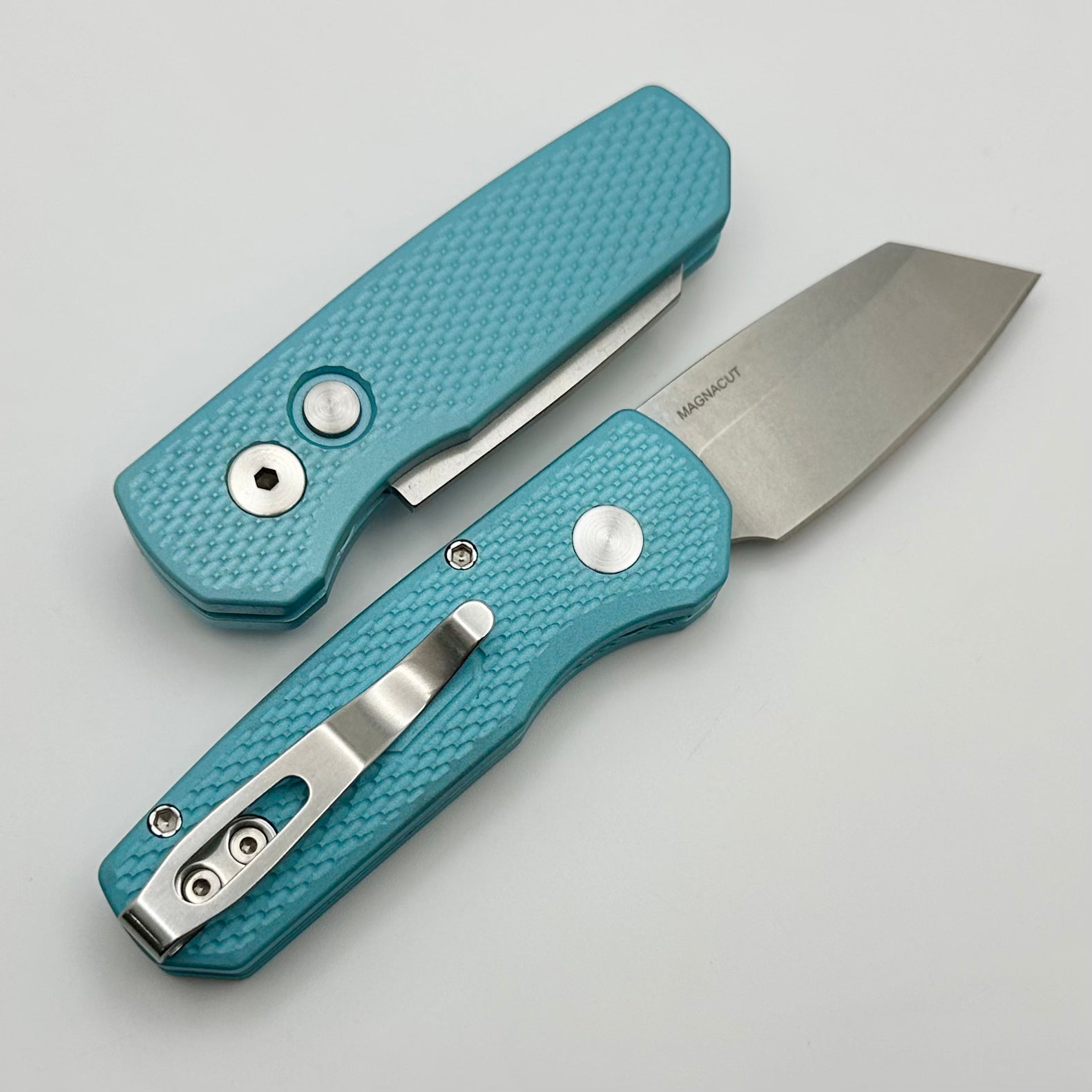 Pro-Tech Runt 5 w/ Tiffany Blue Handle & Stonewash MagnaCut Reverse Tanto R5405-TBLUE