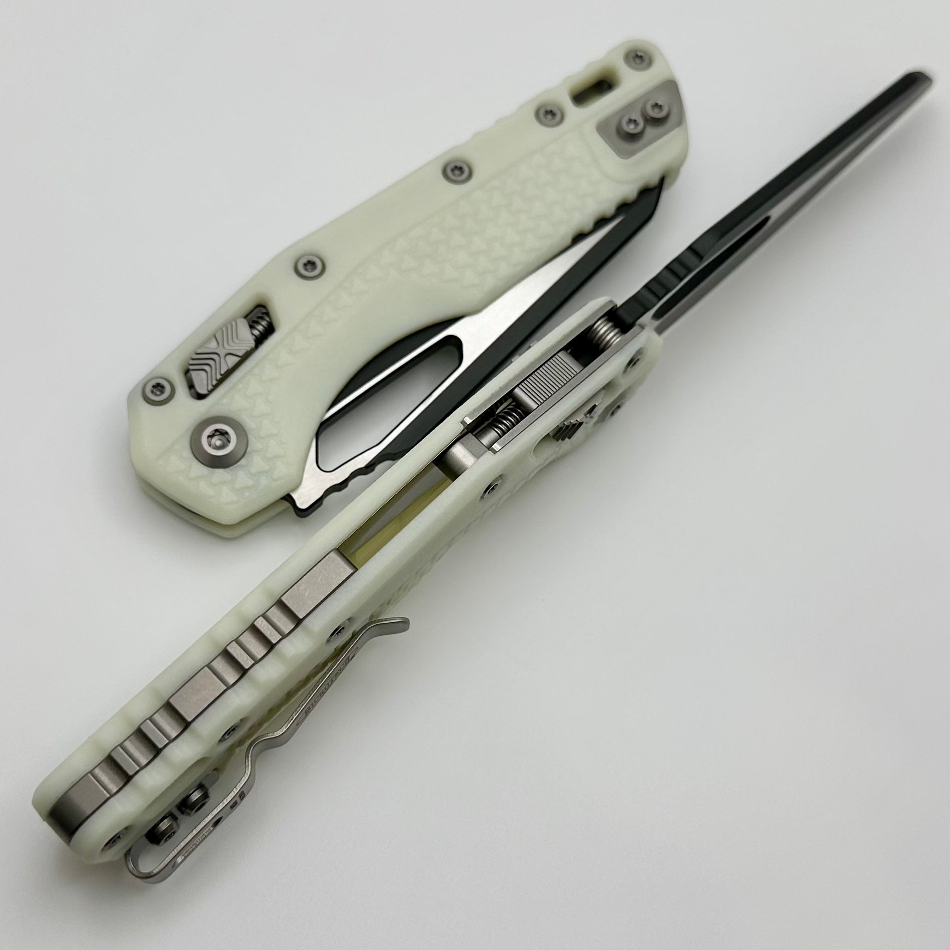 Microtech Knives MSI RAM LOK White Polymer & Black M390MK 210T-1PMWH