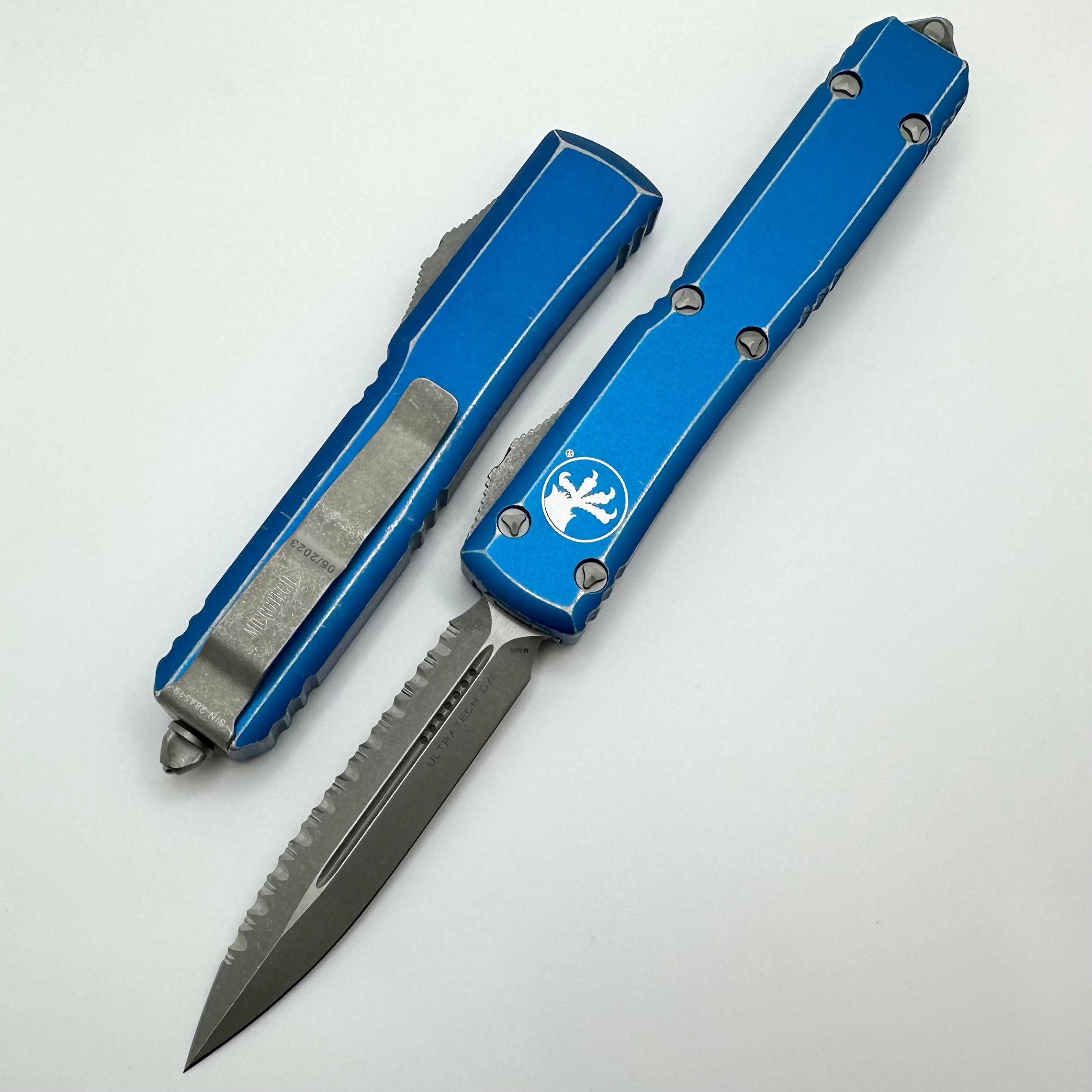 Microtech Ultratech Double Edge Full Serrated Apocalyptic & Distressed Blue 122-12DBL