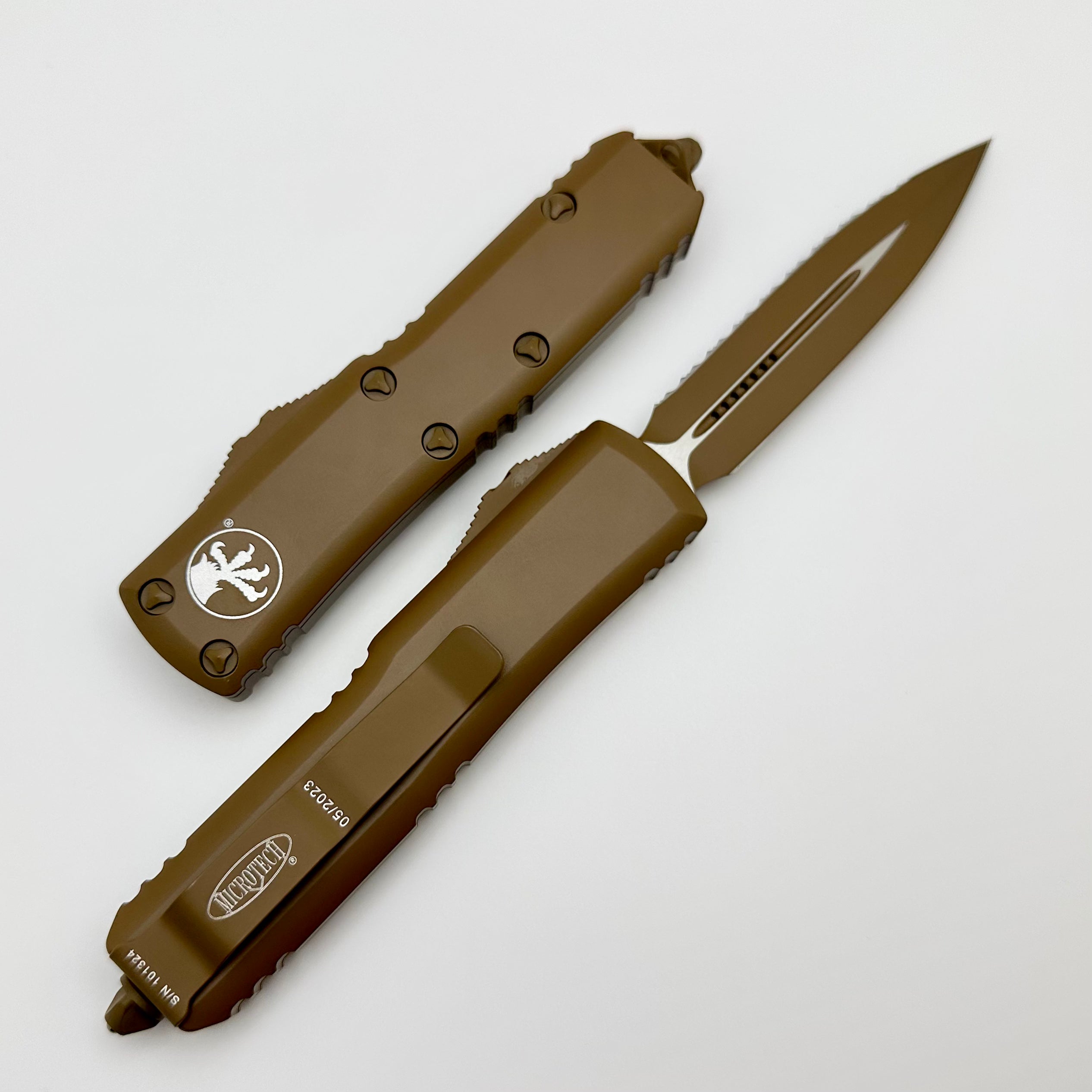 Microtech UTX-85 Double Edge Full Serrated Cerakote Tan 232-3CTA