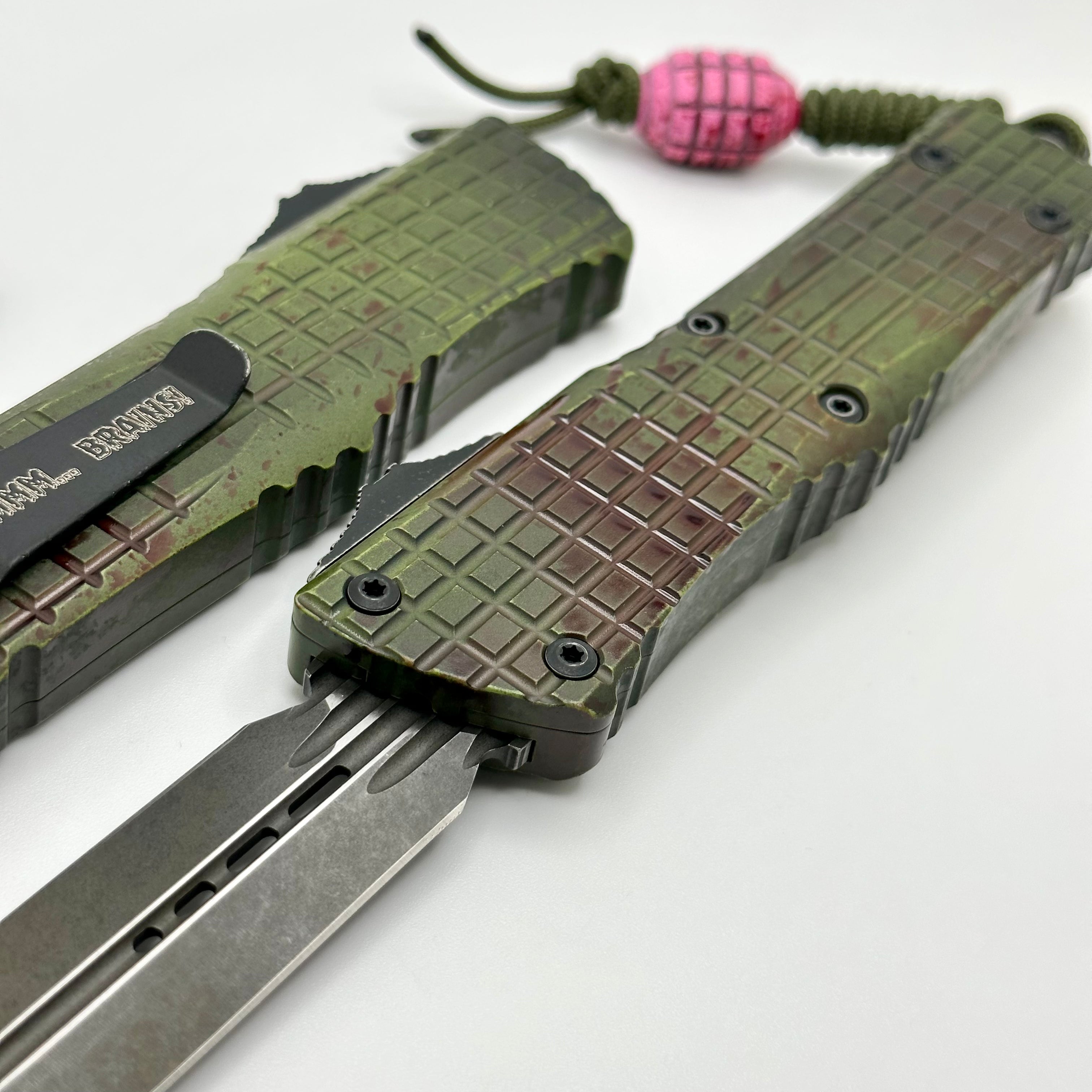 Microtech Combat Troodon Double Edge Delta Frag Outbreak MMM... Brains w/ Brain Bead Signature Series 142-1CT-OB-BRAINS