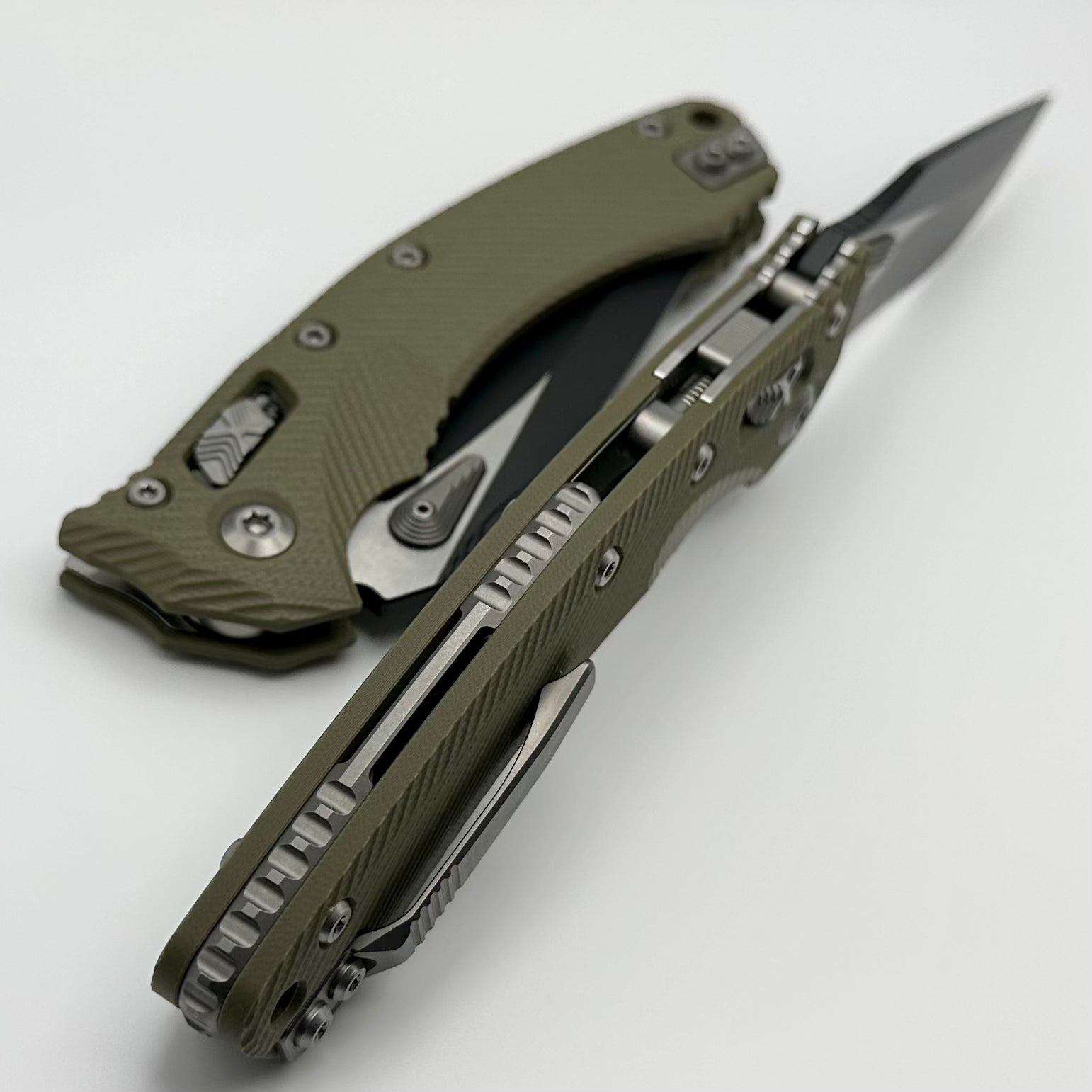 Microtech Amphibian RAM LOK OD Green Fluted G-10 & Black Partial Serrated M390MK 137RL-2FLGTOD