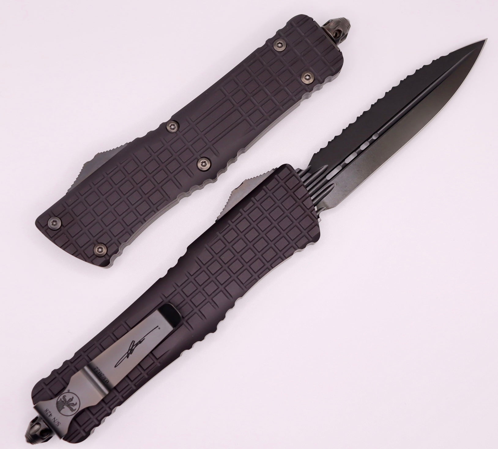 Microtech Combat Troodon Delta Frag Shadow Fluted DLC Double Edge Fully Serrated 142-3CT-DSH